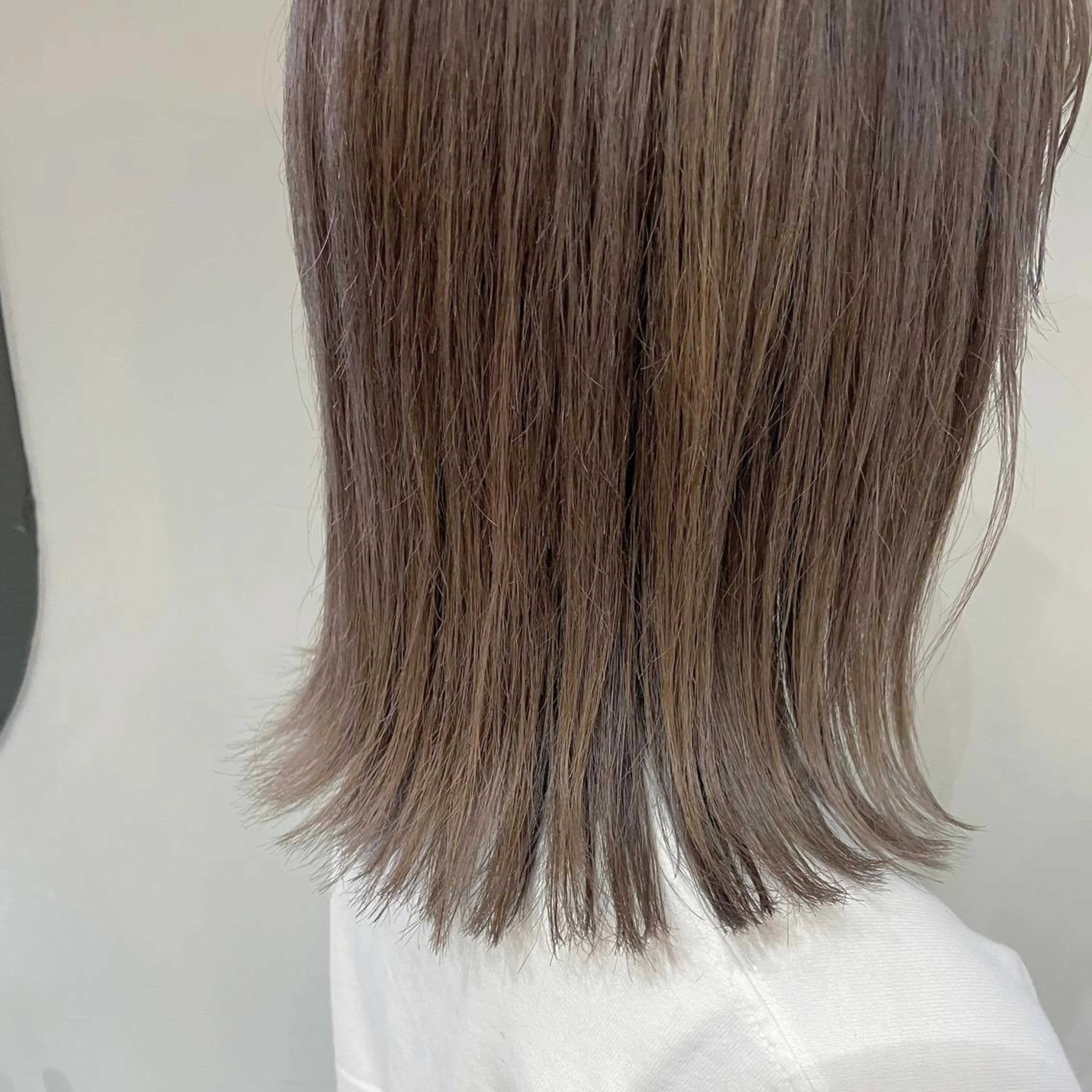 ミディアム カラー 外ハネヘア カット ヘアカラー 五十嵐 雄毅のヘアスタイル