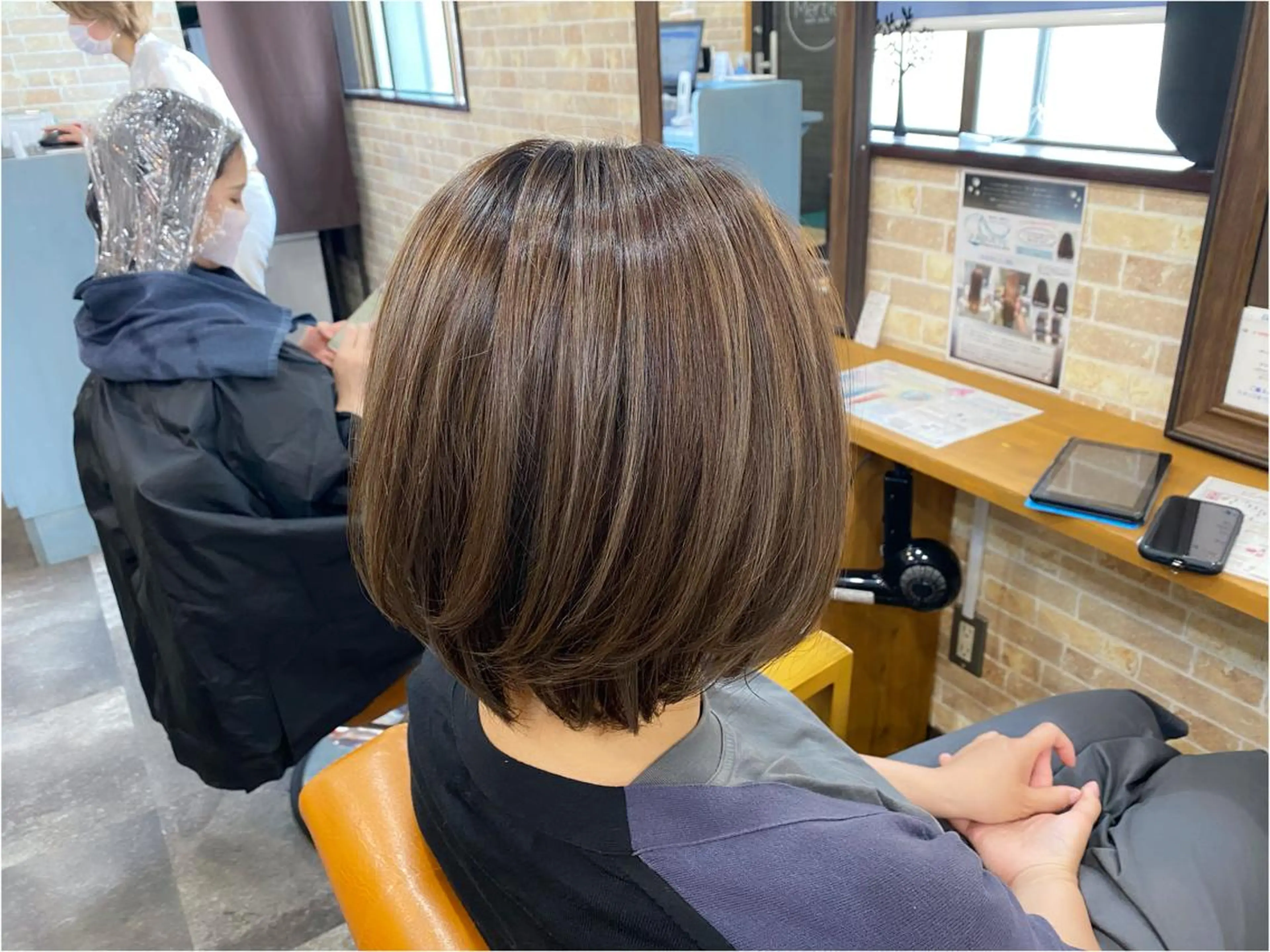 ショート ハイライト ヘアカラー トリートメント 美髪ヘア 🤍erikaのヘアスタイル