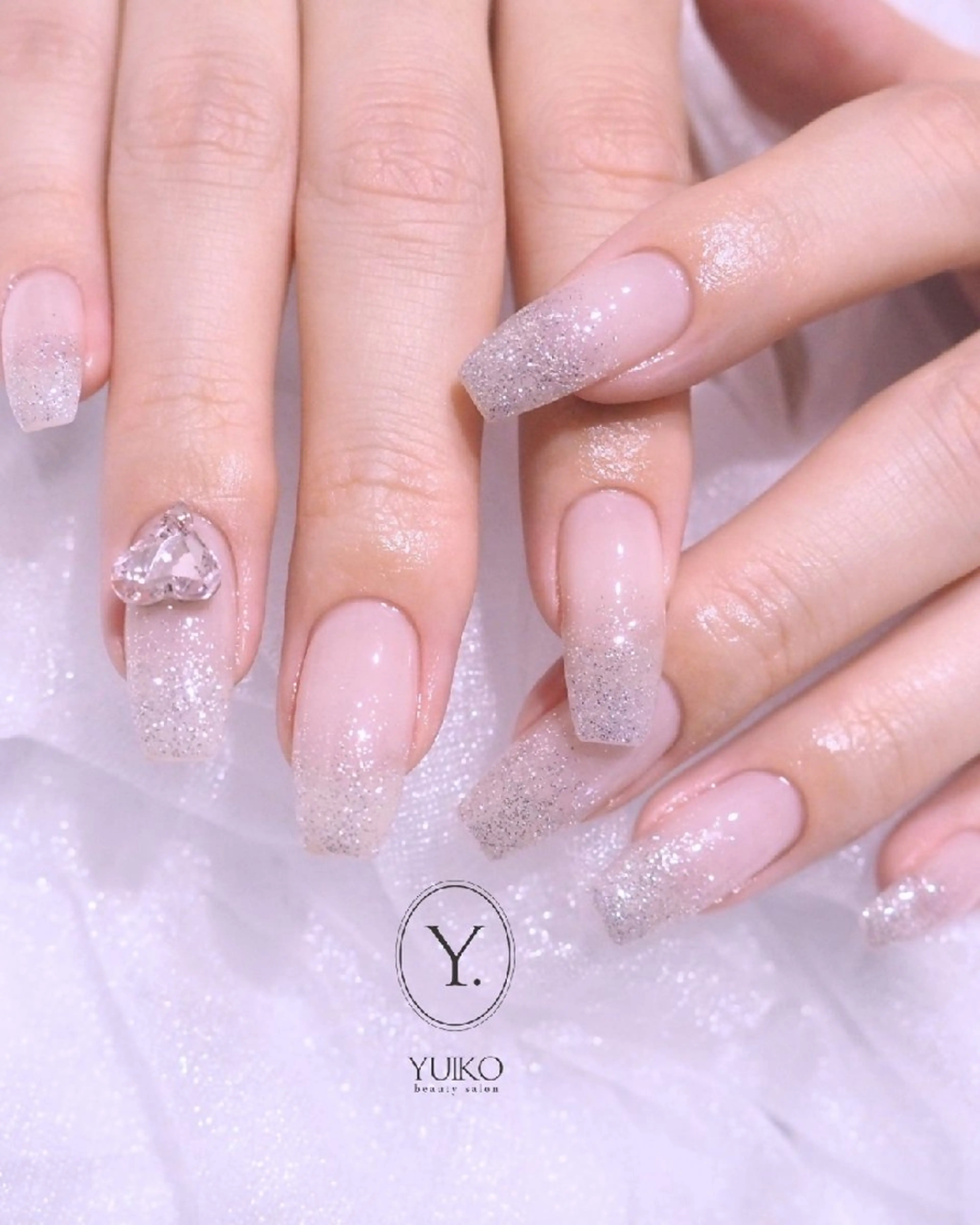 ネイル グラデーション ラメ(グリッター) ラメグラデーション ハンドネイル YUIKO _nail のネイルデザイン