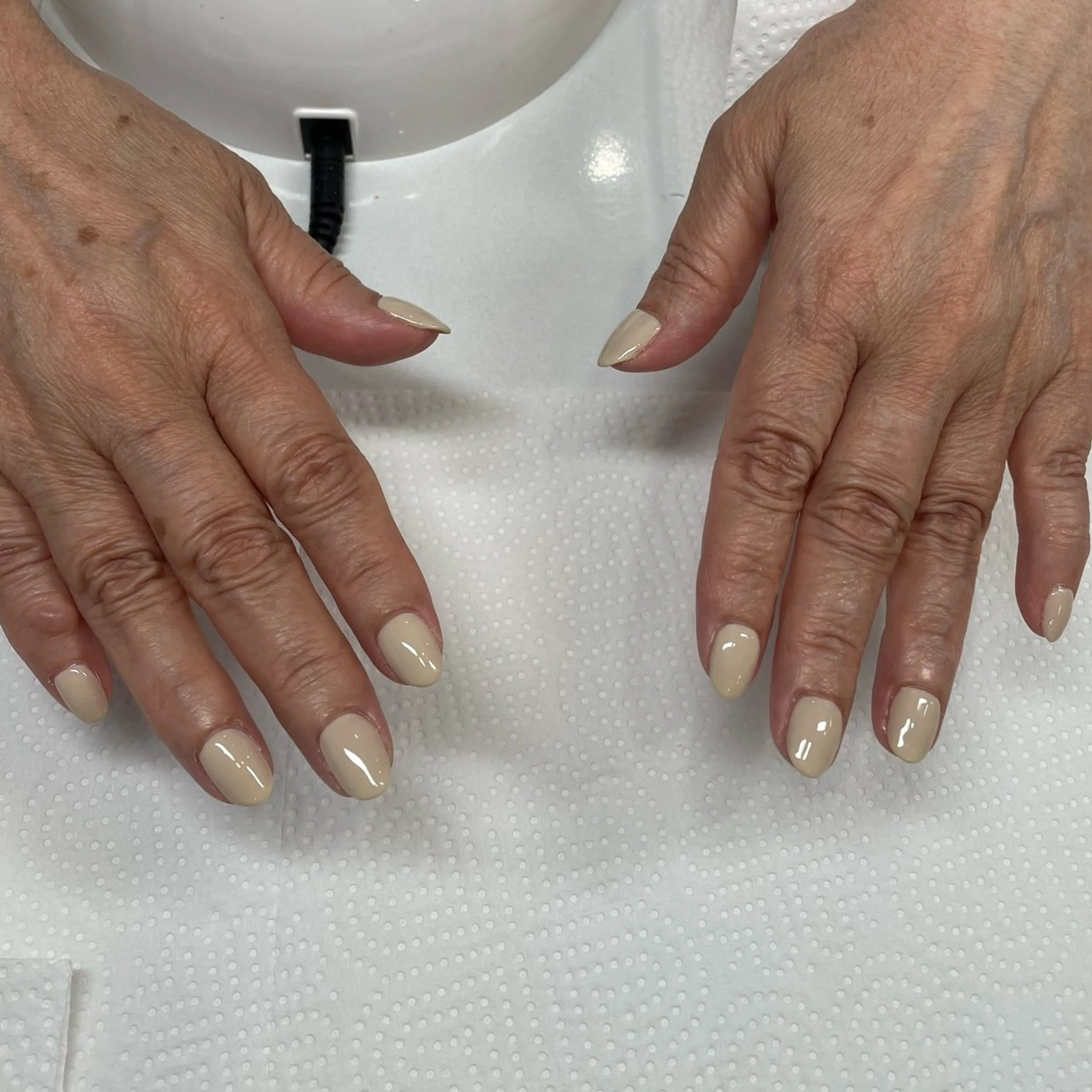 ネイル ホワイト nail salon abbie所属・abbie omiのネイルデザイン