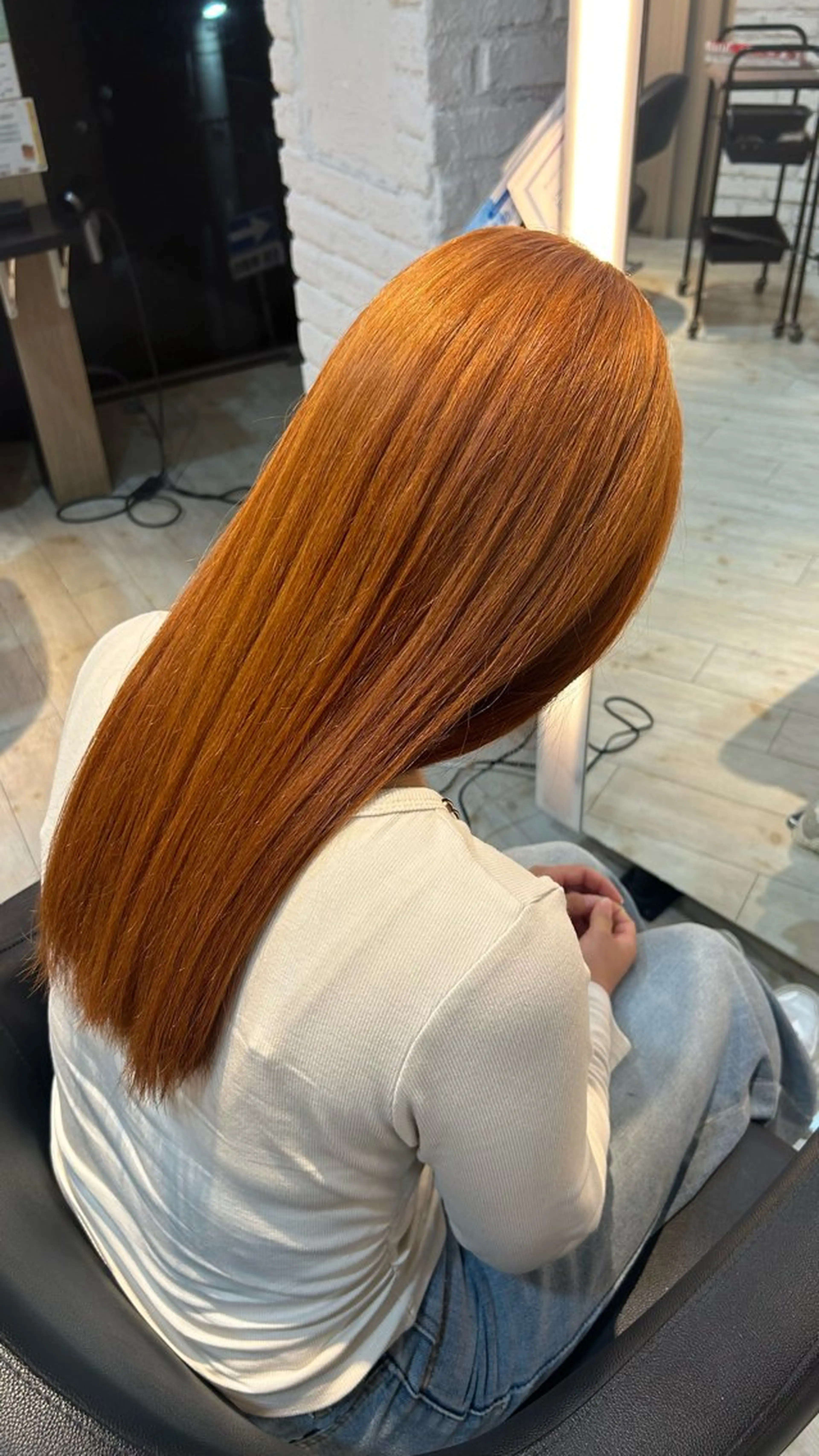 ロング カラー ベージュカラー オレンジ カット ヘアカラー トリートメント 有働由良／ハイトーン ／韓国メンズヘアのヘアスタイル