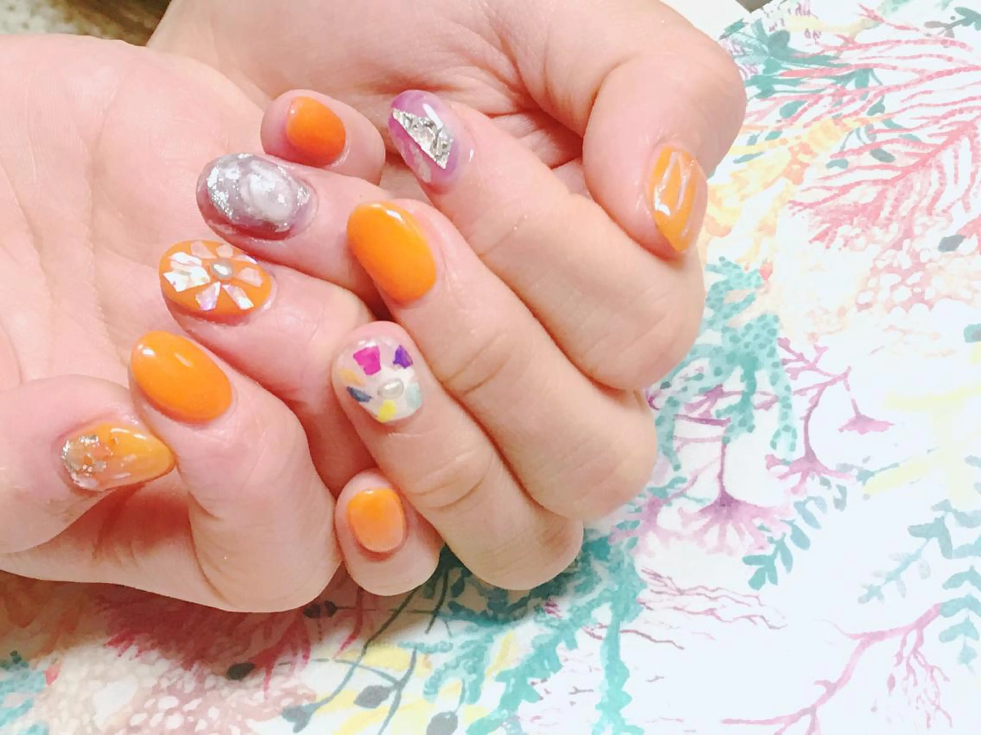 ネイル 【カメレオン】 上村 祥子のヘアスタイル