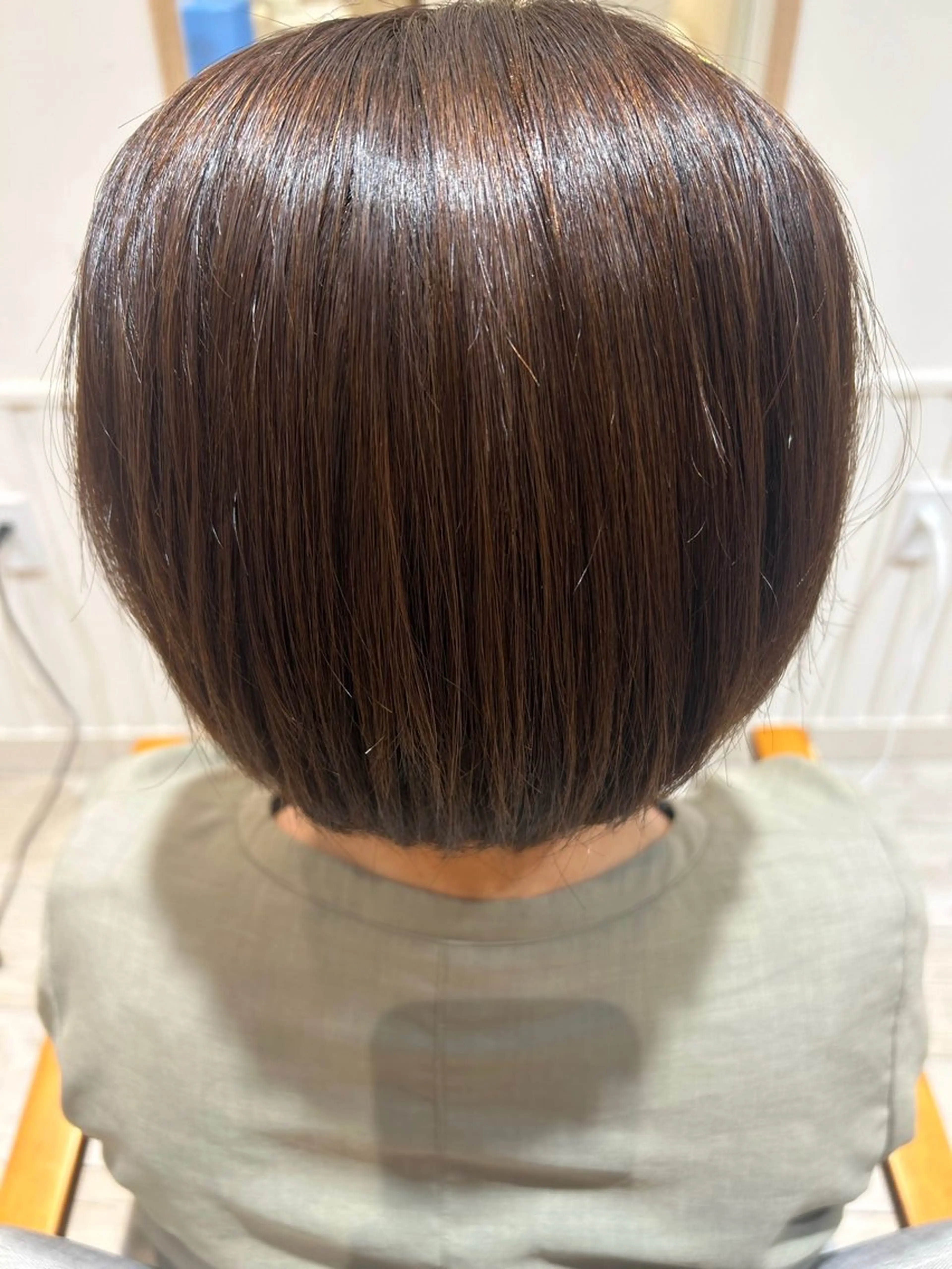 ショート ヘアカラー 大川 夏実のヘアスタイル