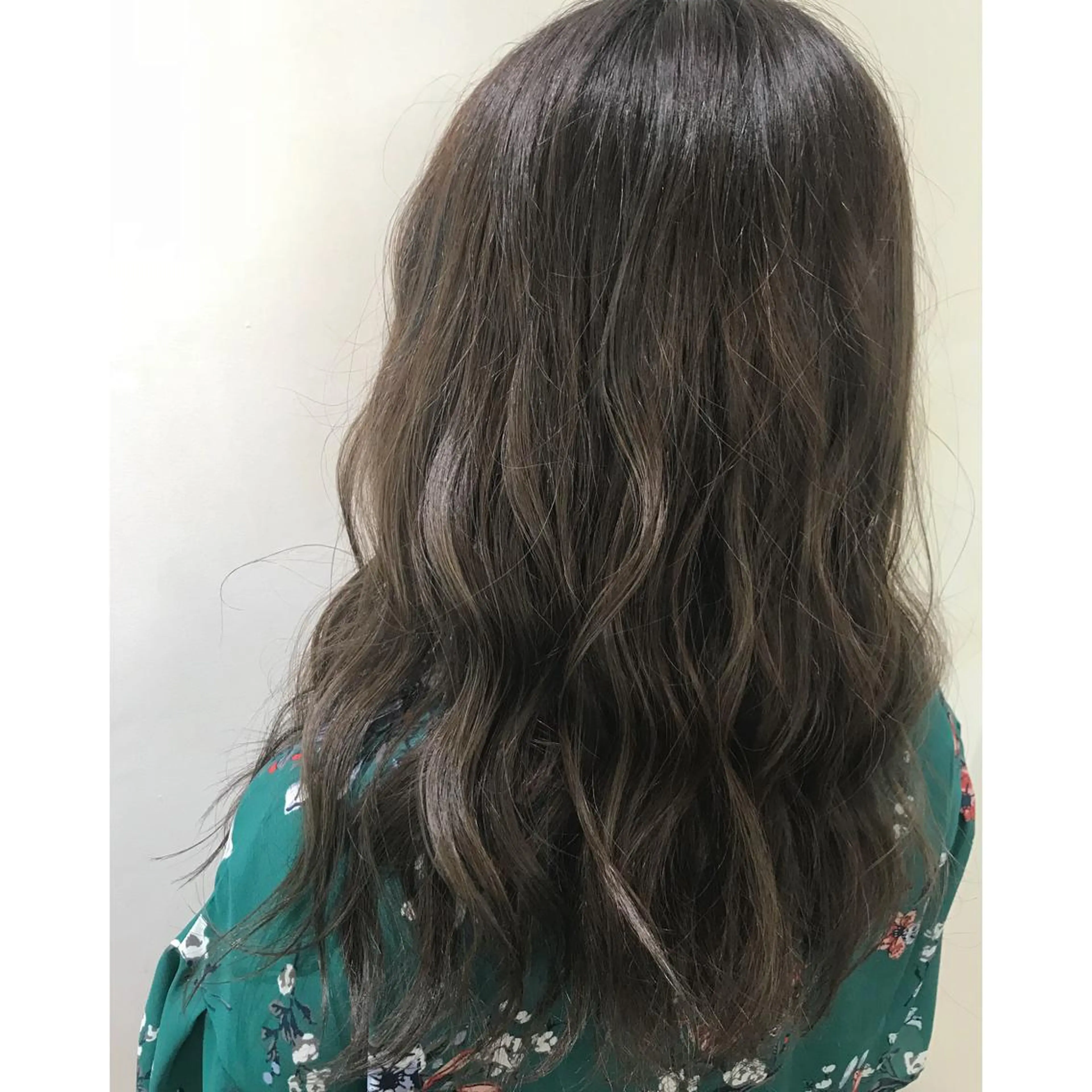 ロング カラー アディクシーカラー トリートメント 坂西 春果のマツエク・マツパデザイン