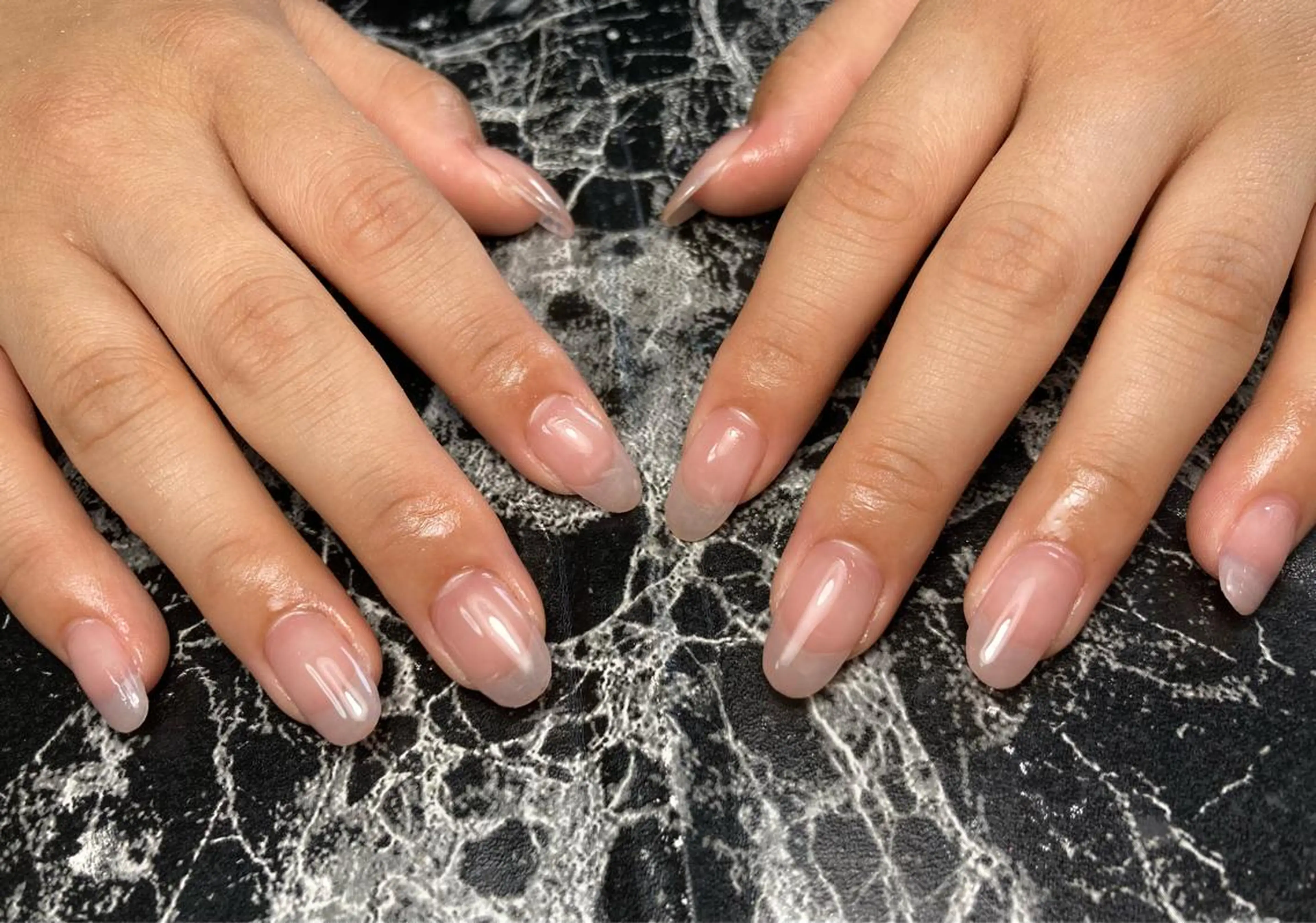 ミディアム ネイル ハンドネイル ✴︎ Delightのネイルデザイン