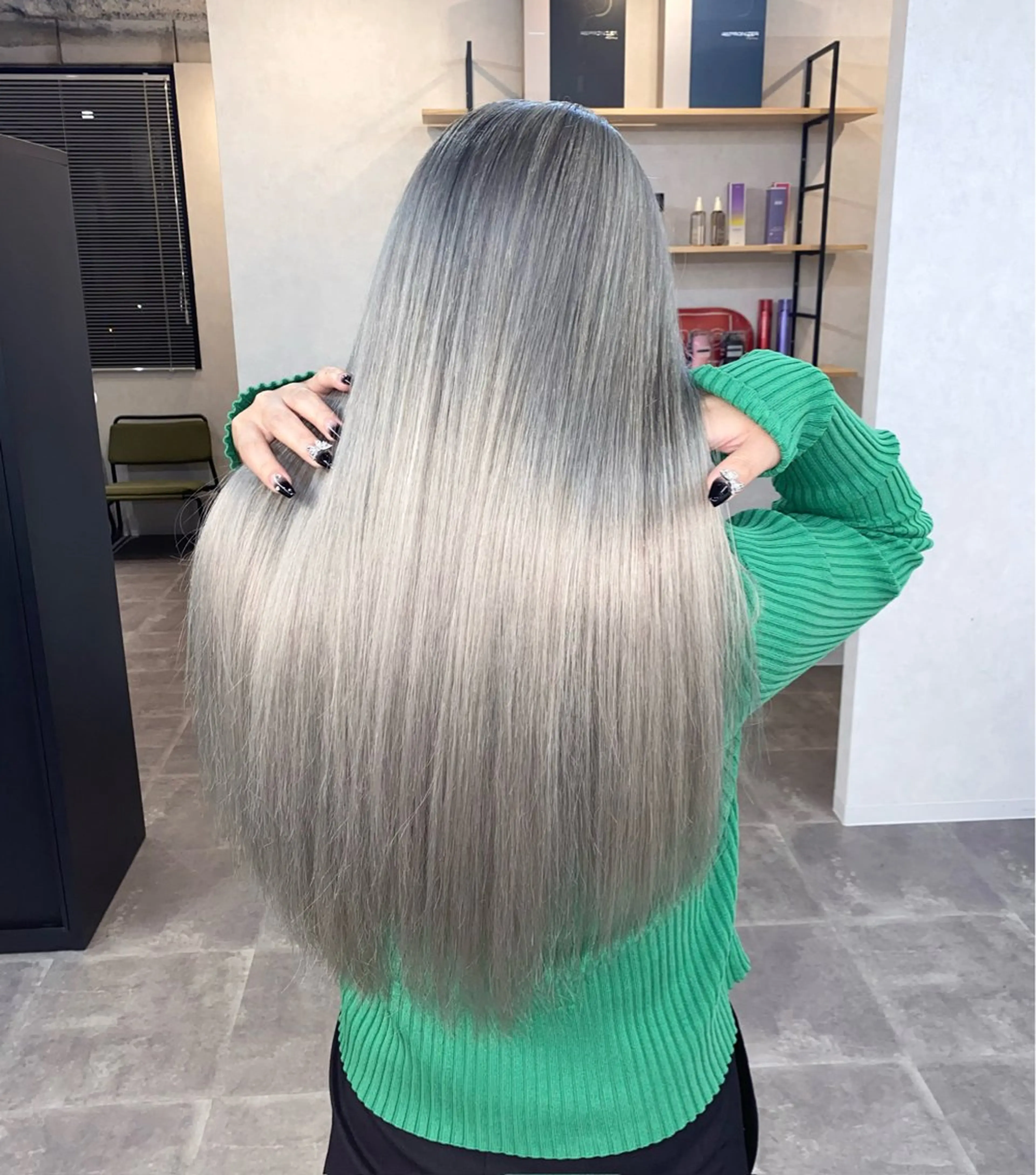 カラー アッシュ シルバー シルバーアッシュ カット ヘアカラー i'll 髪質改善 淀屋橋 大阪【イル】所属・エクステ/ブリーチ tasukuのヘアスタイル