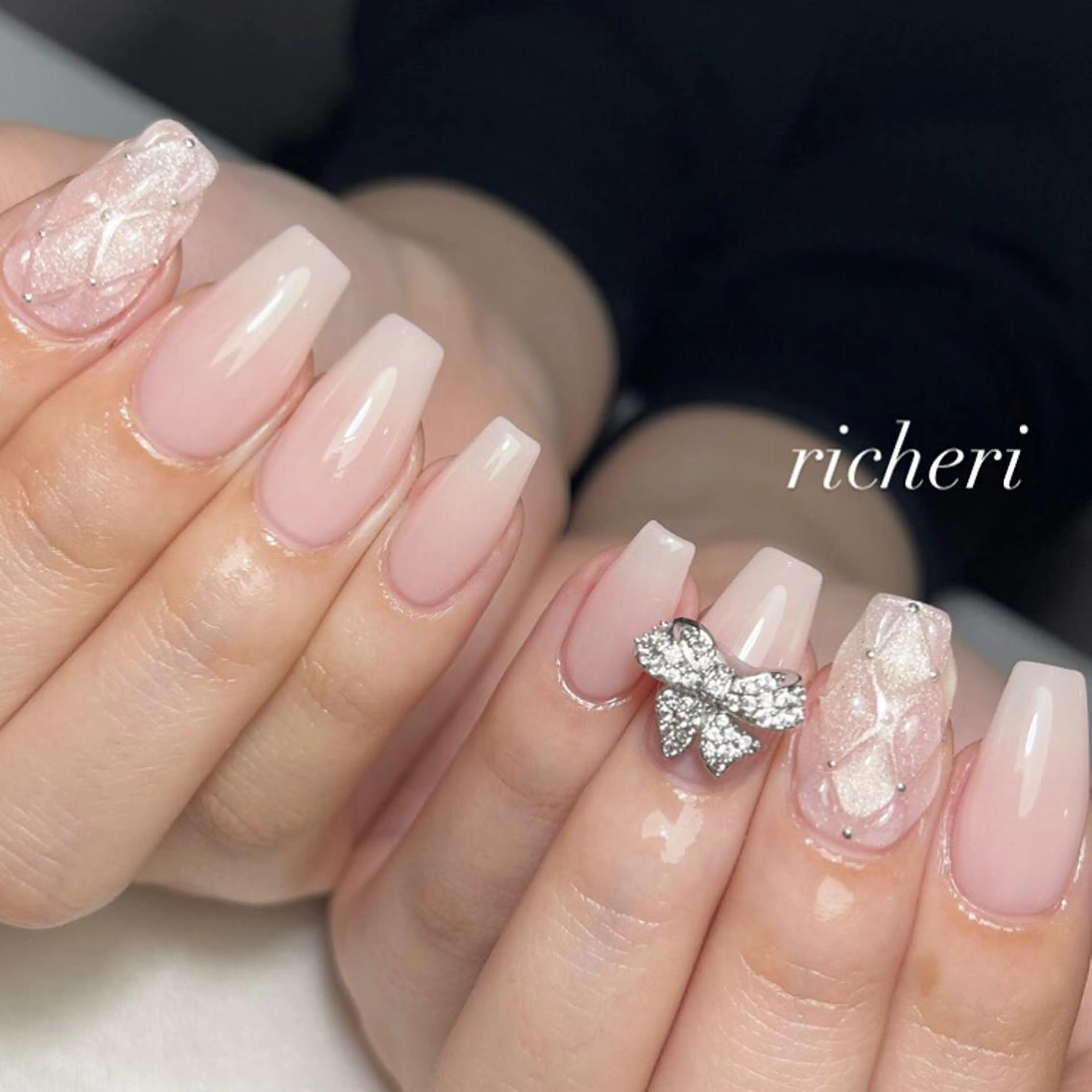 ミディアム ネイル ハンドネイル richeri beautyのネイルデザイン