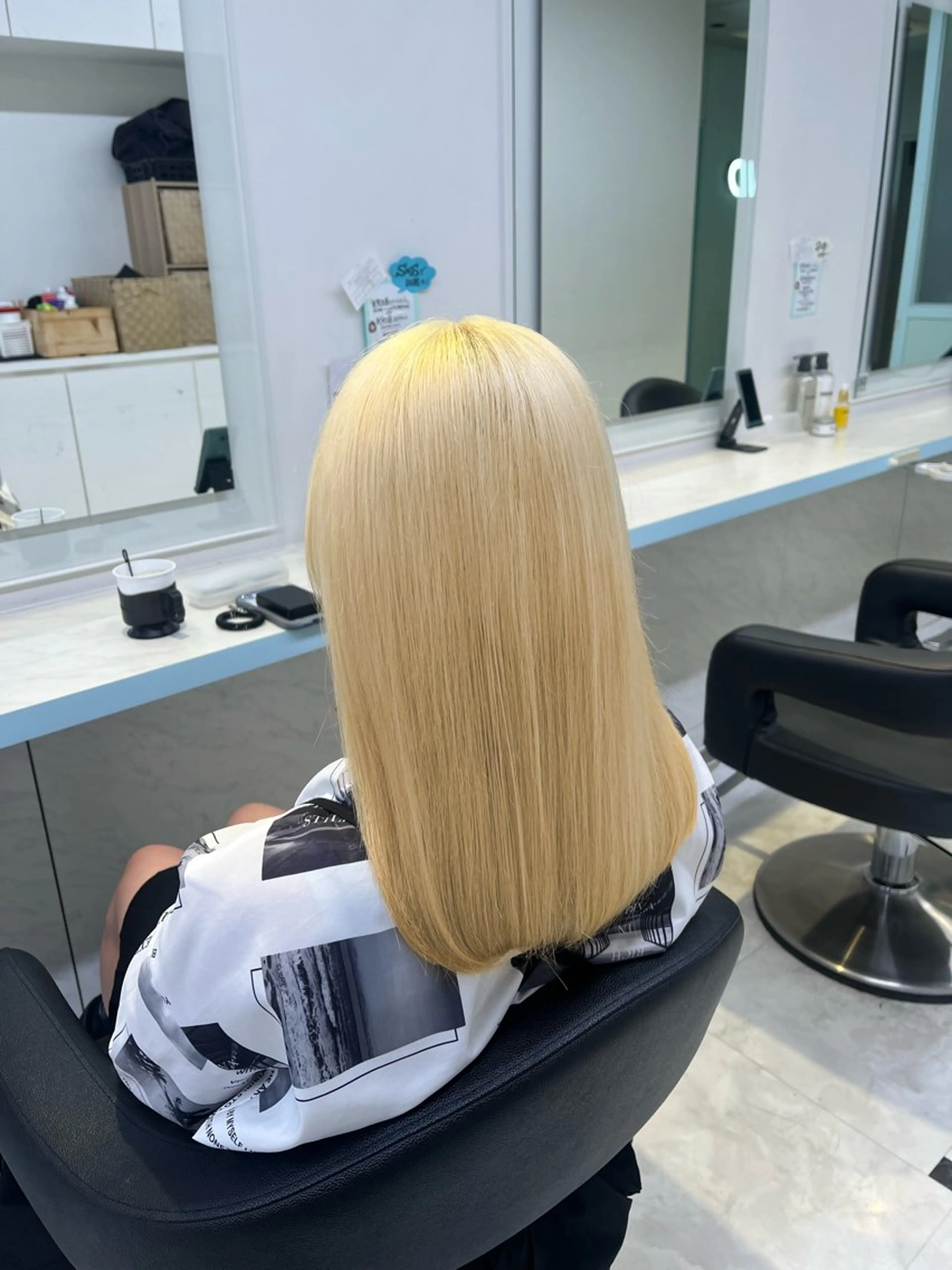 ミディアム カラー ヘアカラー トリートメント ブリーチカラー 🩵MIZUKIのヘアスタイル