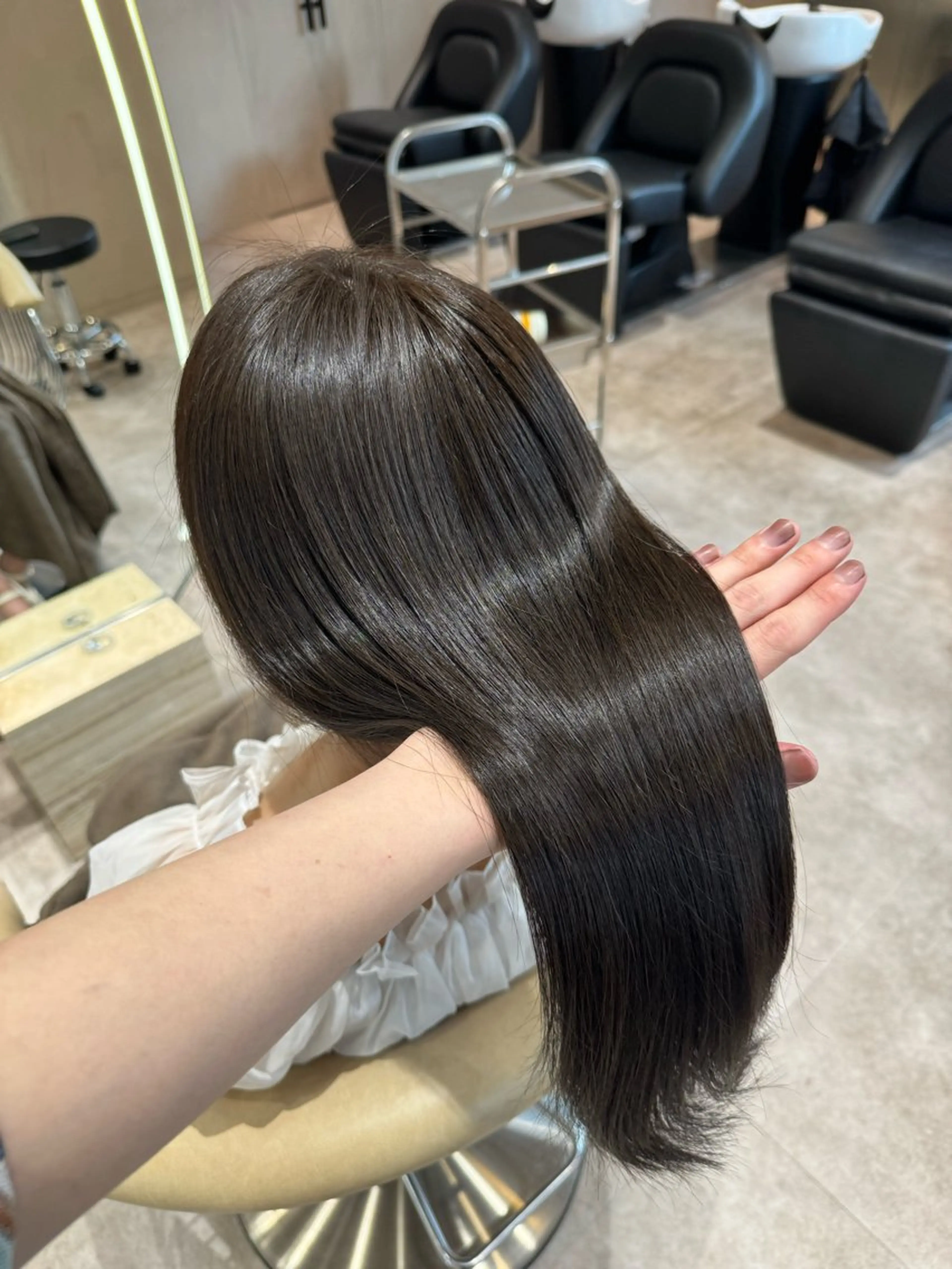 ミディアム カラー カット ヘアカラー 縮毛矯正 トリートメント ✨髪質改善 縮毛矯正 艶髪 立川 コウキ✨のヘアスタイル