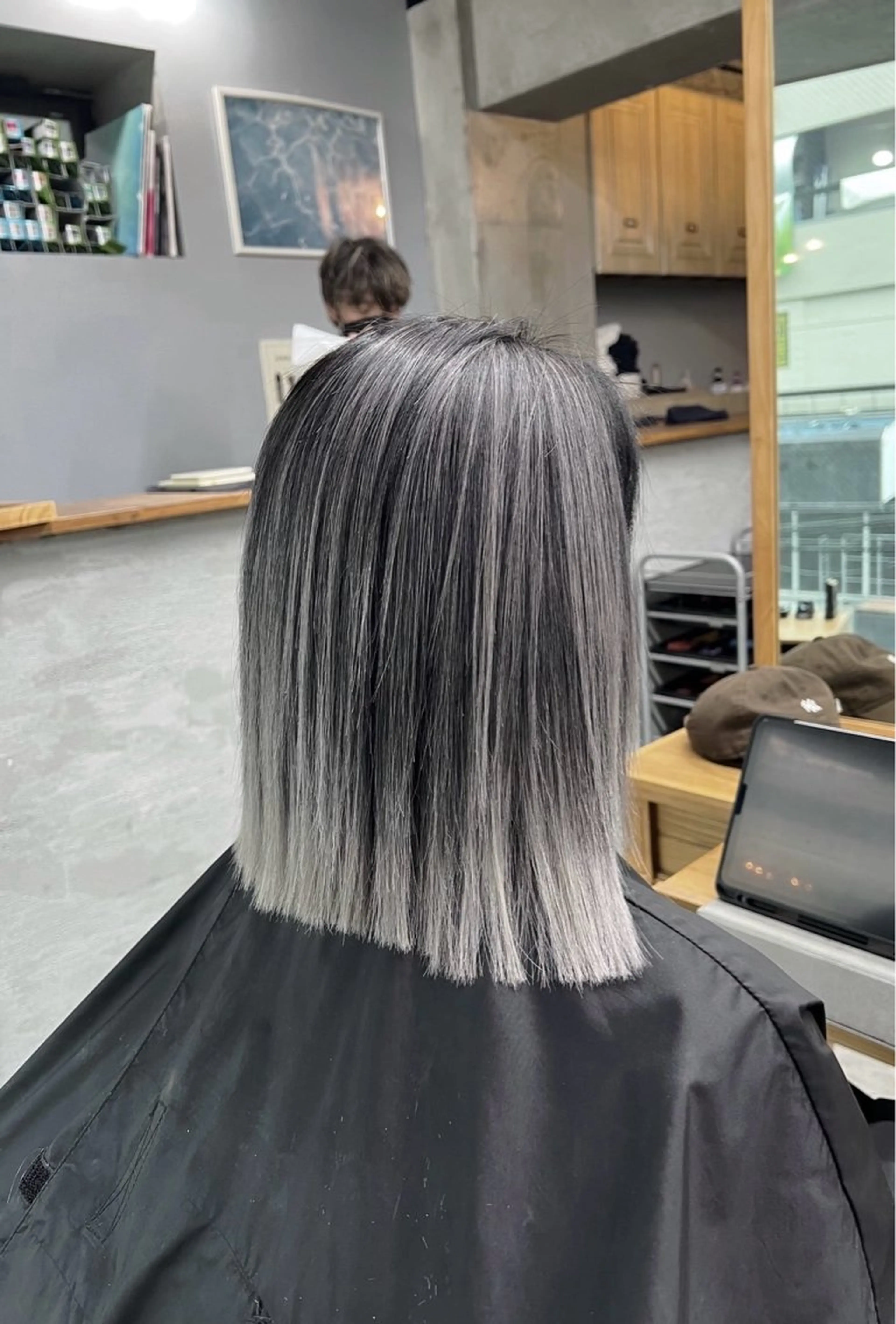 ショート カラー バレイヤージュ シルバー ホワイトシルバー レイヤーカット カット ヘアカラー トリートメント ROBIN所属・指名数No.1 /NAOYAのヘアスタイル