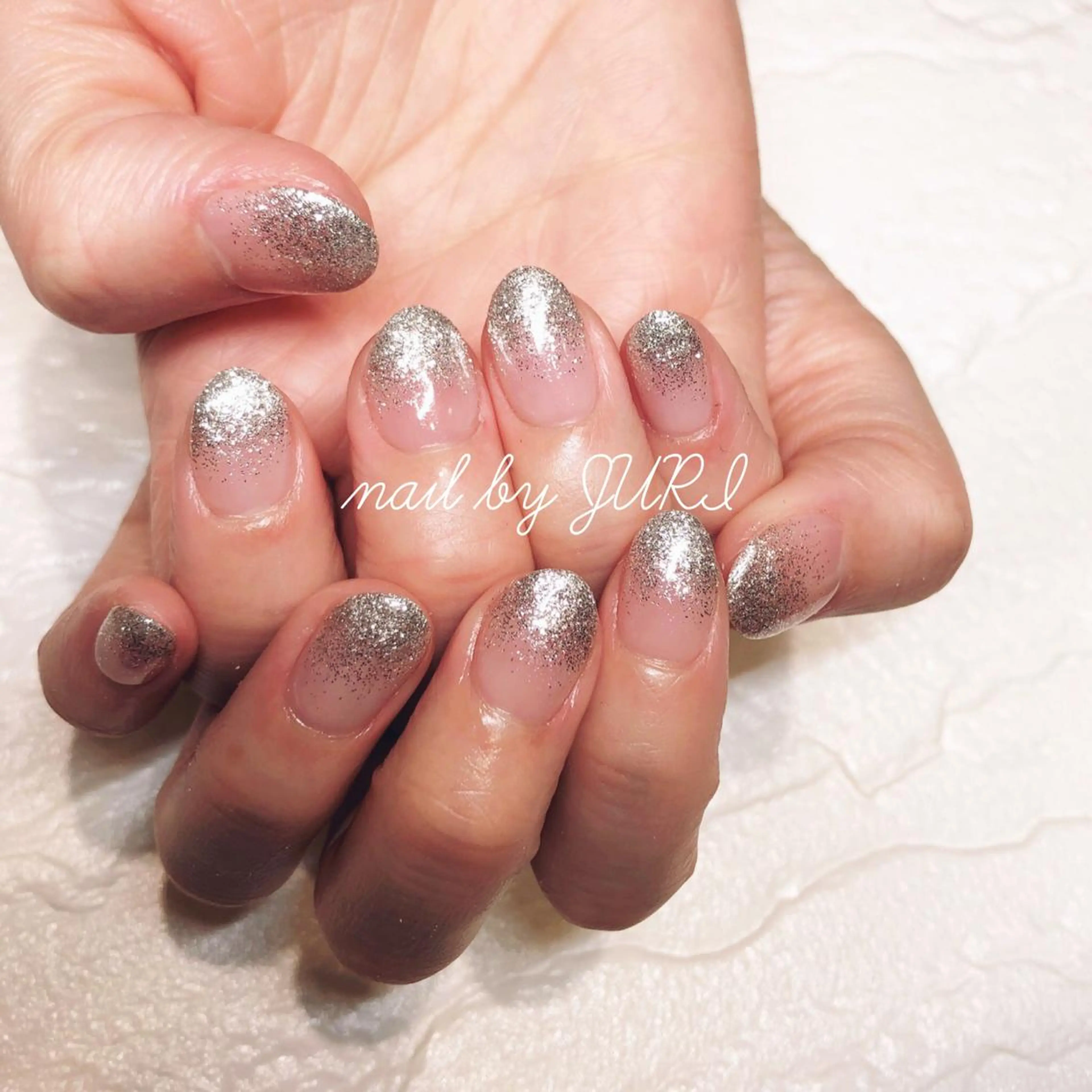 ネイル フットネイル フレンチネイル ジェルネイル ラメ(グリッター) ラメグラデーション NEO Beauty Salon所属・𝐍𝐄𝐎 𝐉𝐔𝐑𝐈のネイルデザイン