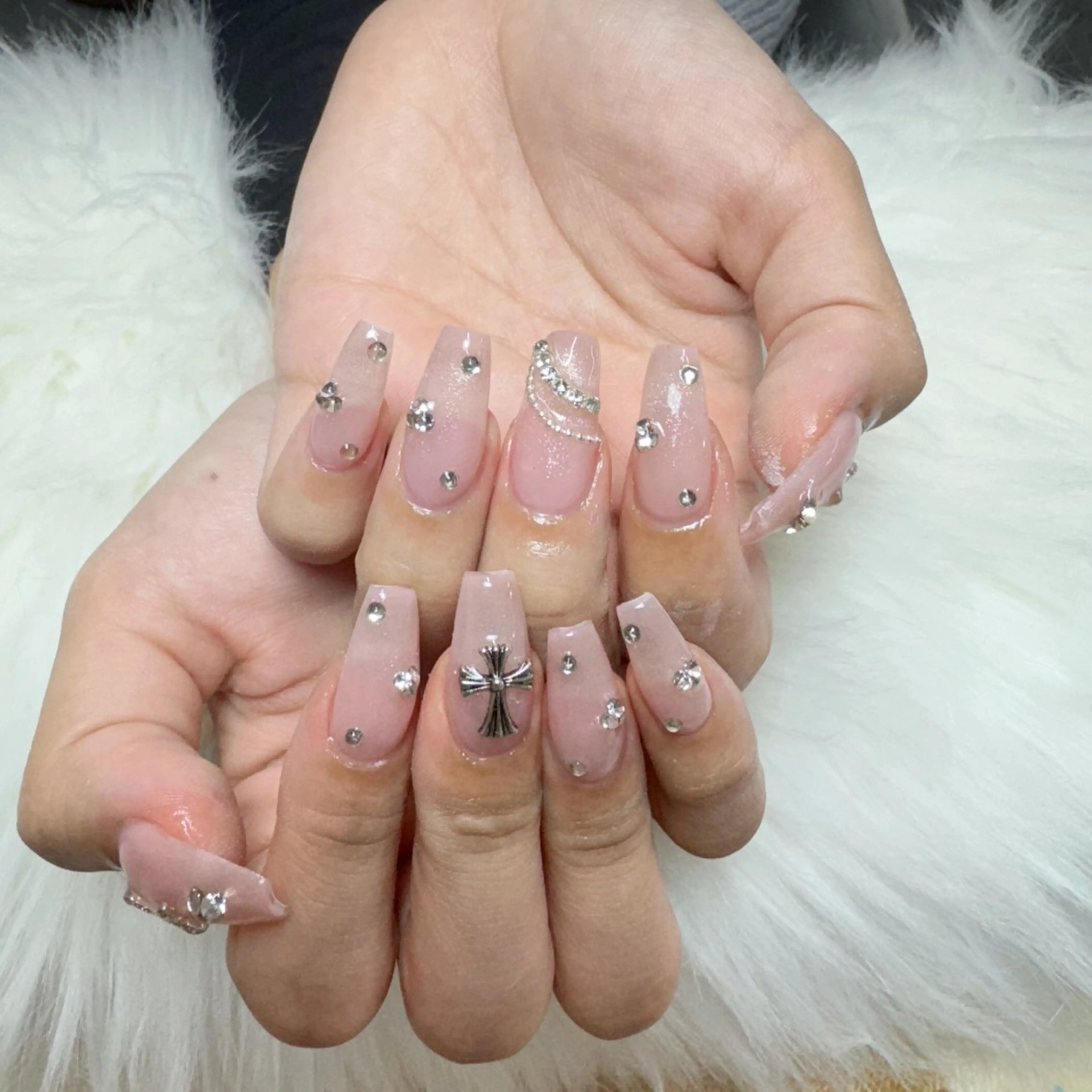 ネイル ハンドネイル 🎀nana🫧 ワンホンネイル🎀のネイルデザイン