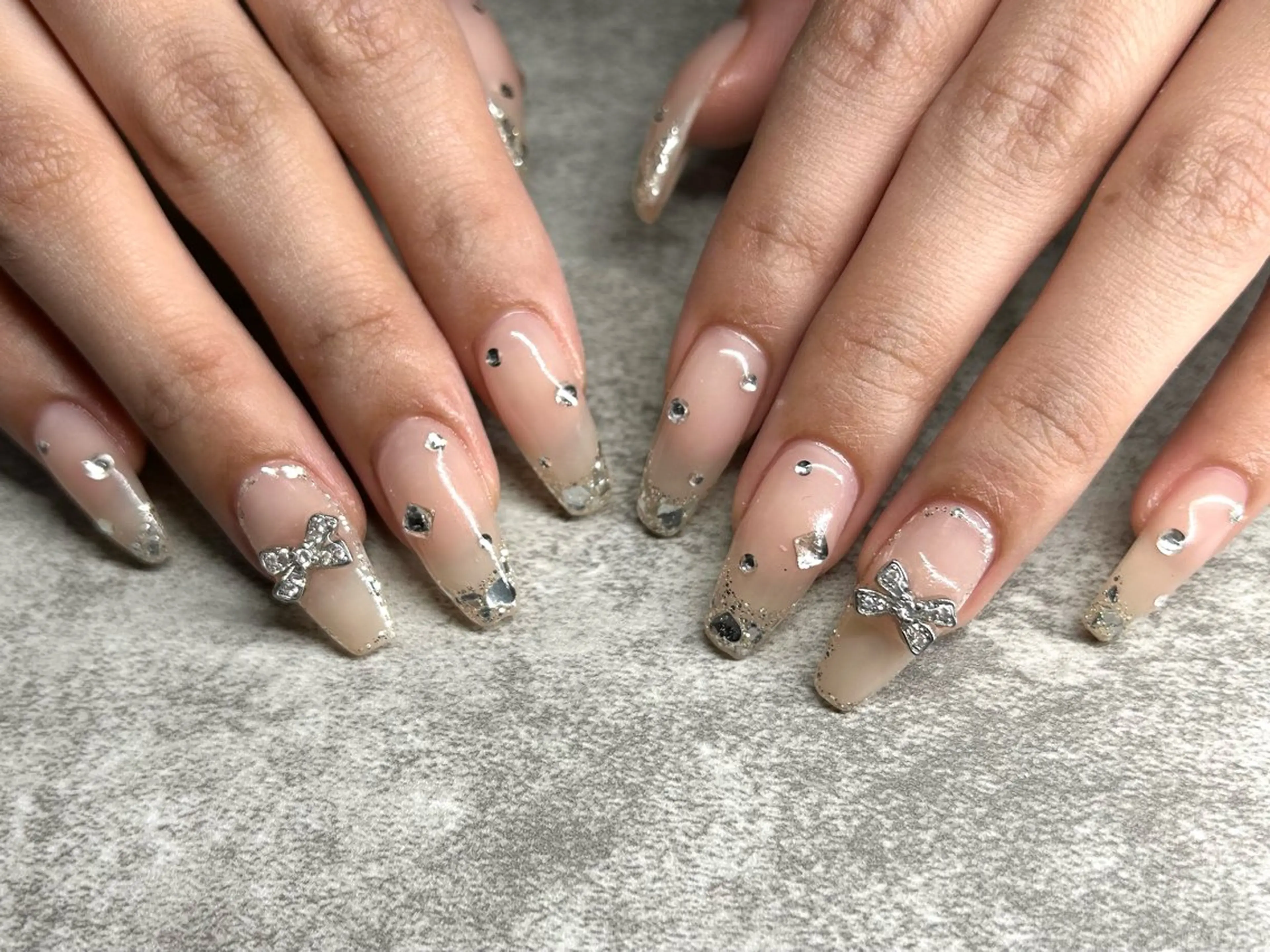 ネイル リボン ハンドネイル MiiTow nailのネイルデザイン