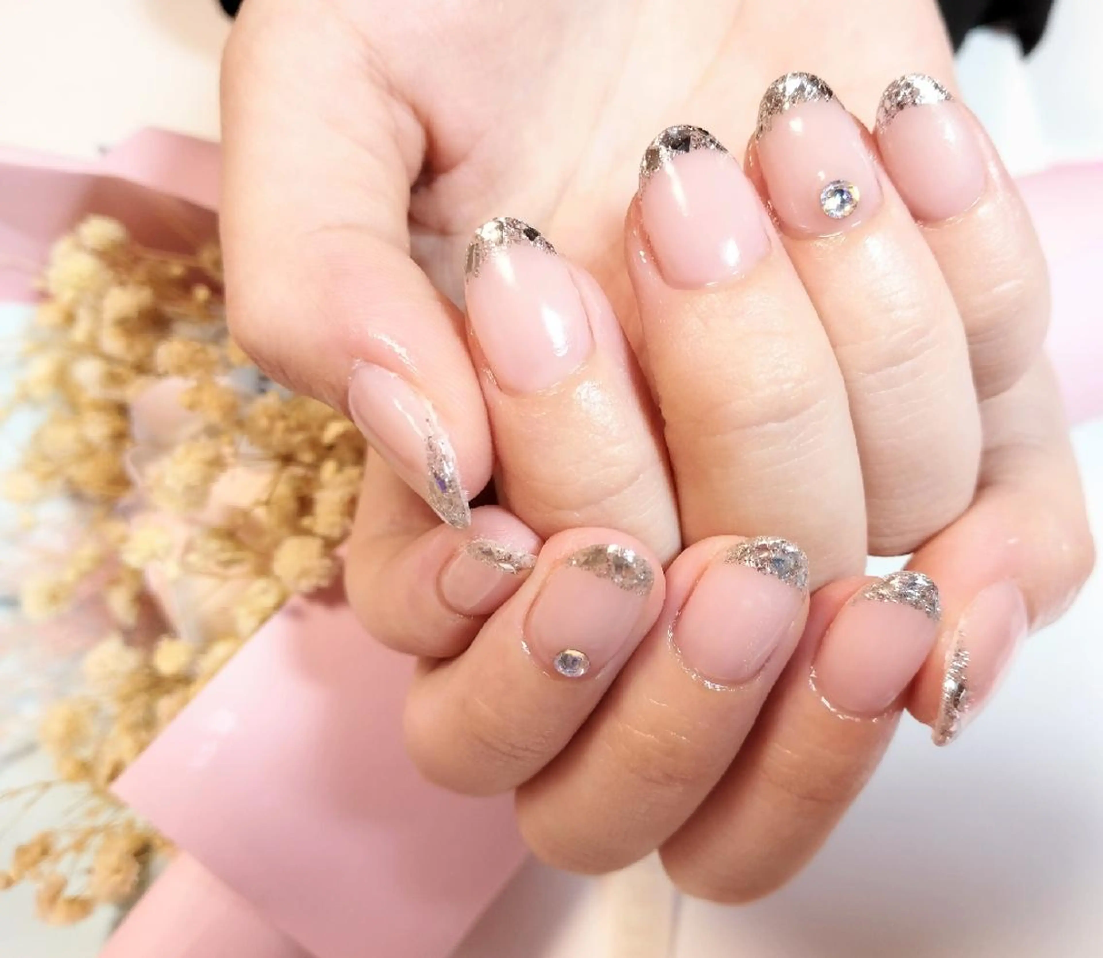 ネイル フレンチネイル ガラスフレンチ ＤI'A ネイルサロンのネイルデザイン