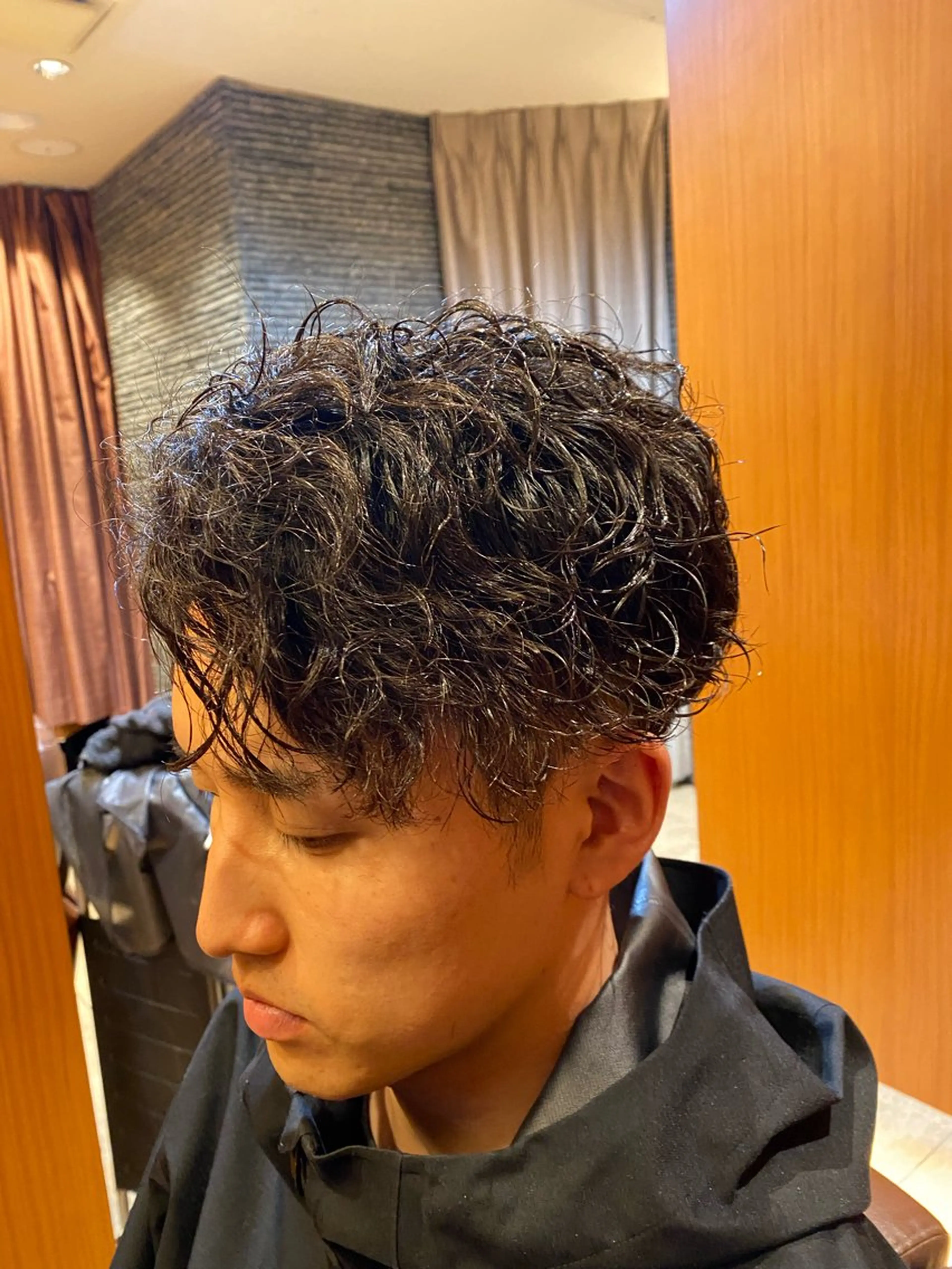 ミディアム ミディアムパーマ ヘアモードキクチ神田店所属・北川 竜也のヘアスタイル