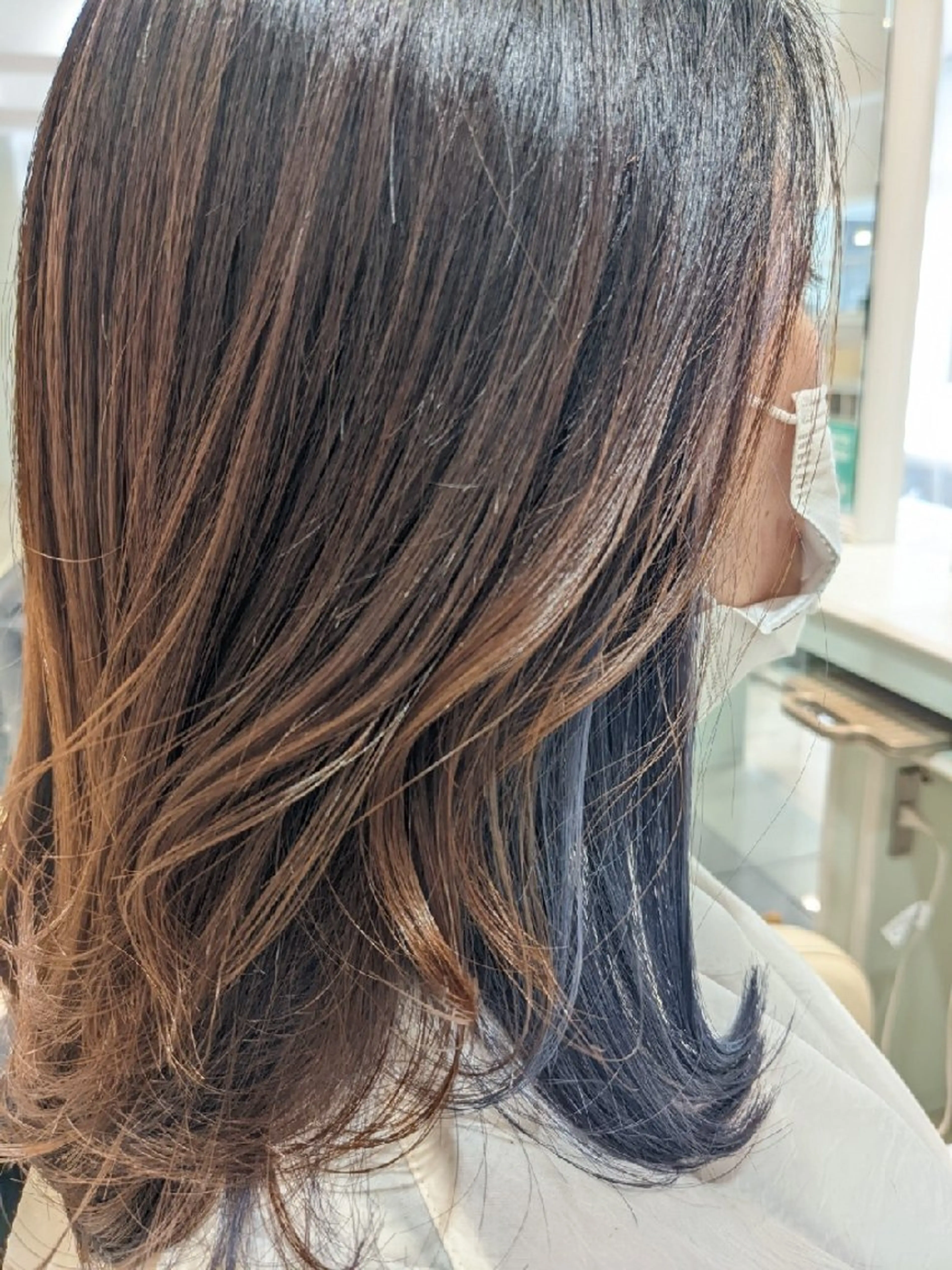 セミロング Director金野 麻衣子のヘアスタイル