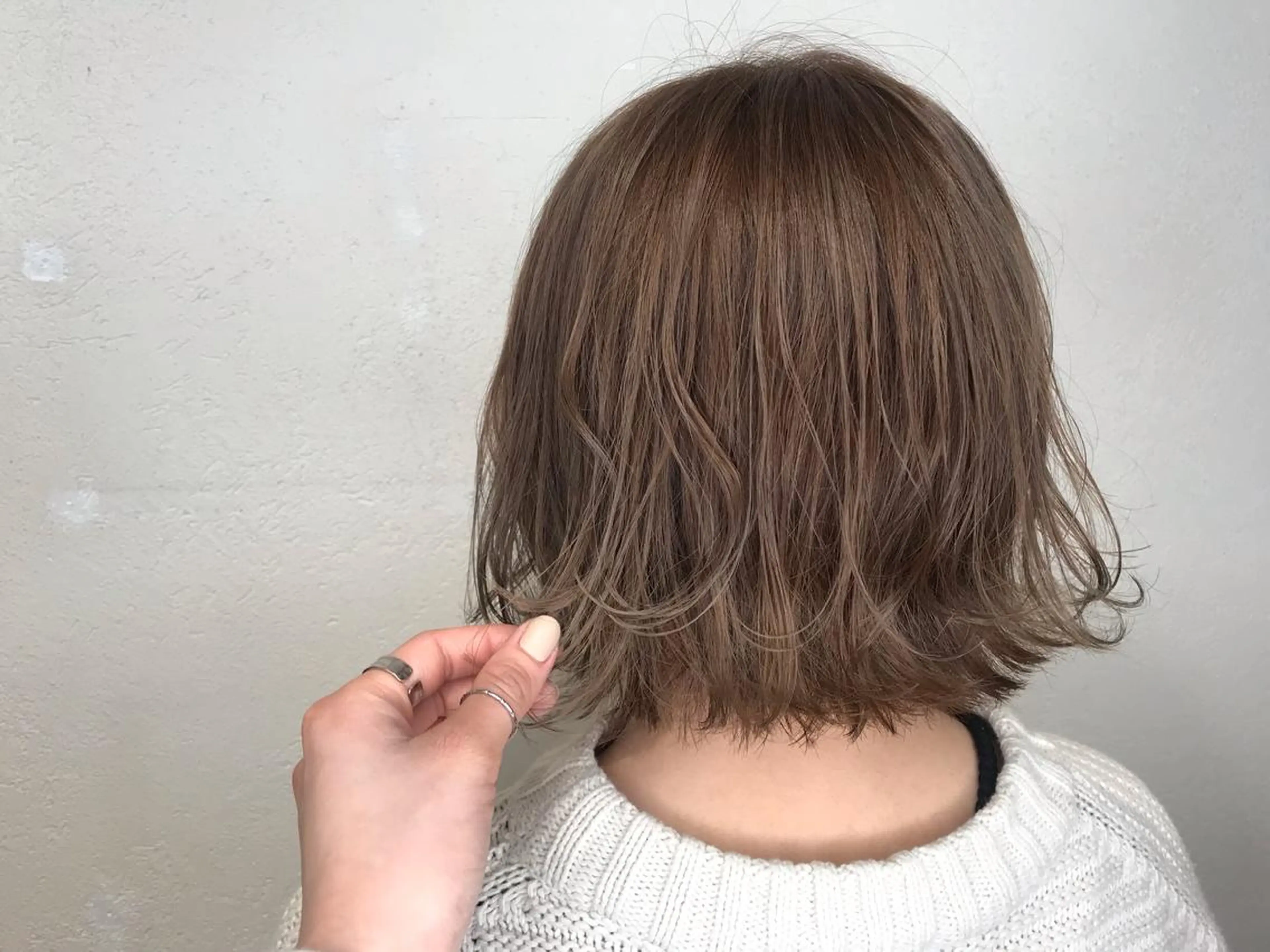 ショート 透明感カラー 金村真子のヘアスタイル