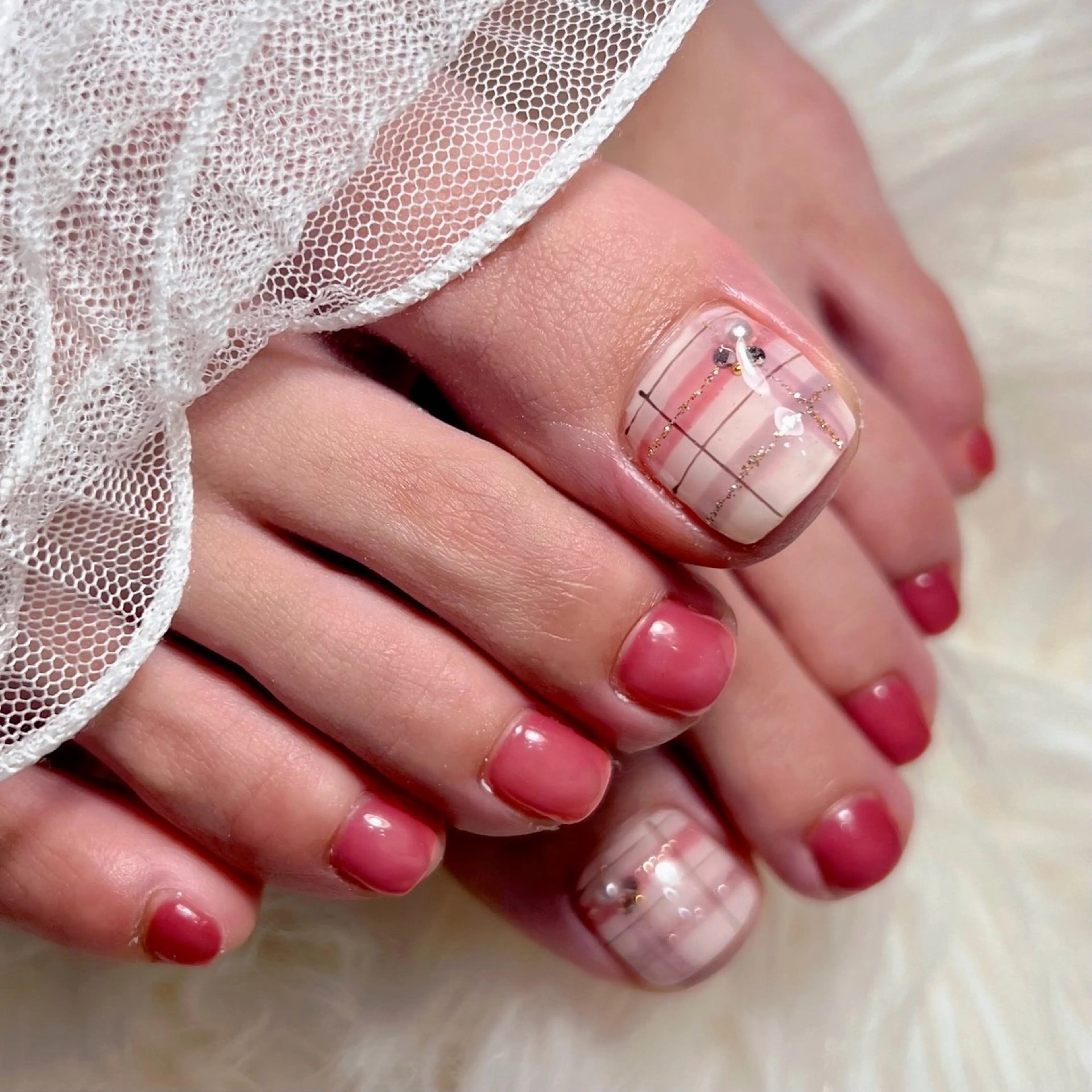 【オフ込み】フット親指2本アートの写真