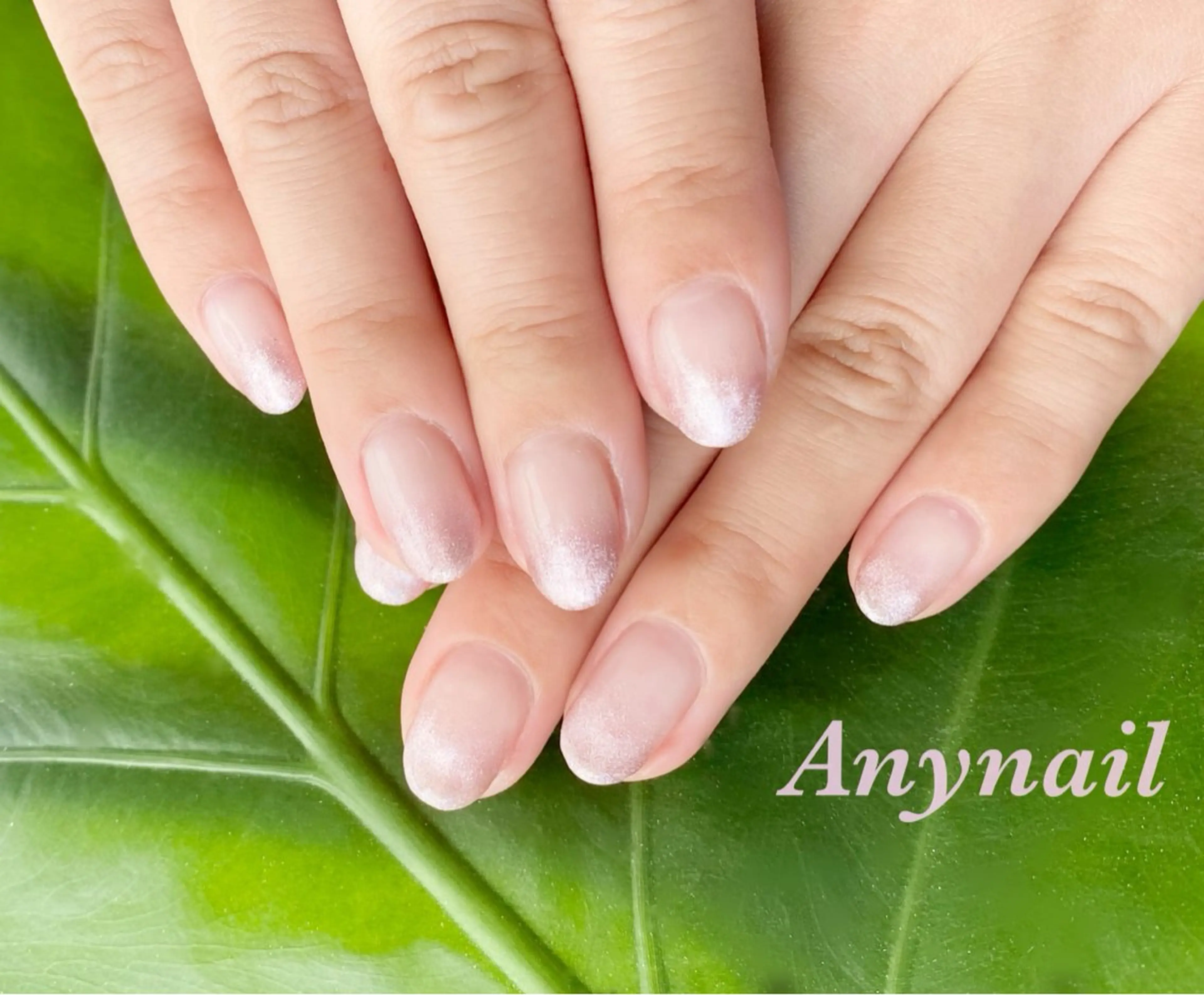 ネイル ブルー ジェルネイル グラデーション キラキラネイル マグネットネイル ハンドネイル 岩澤 恵子のネイルデザイン