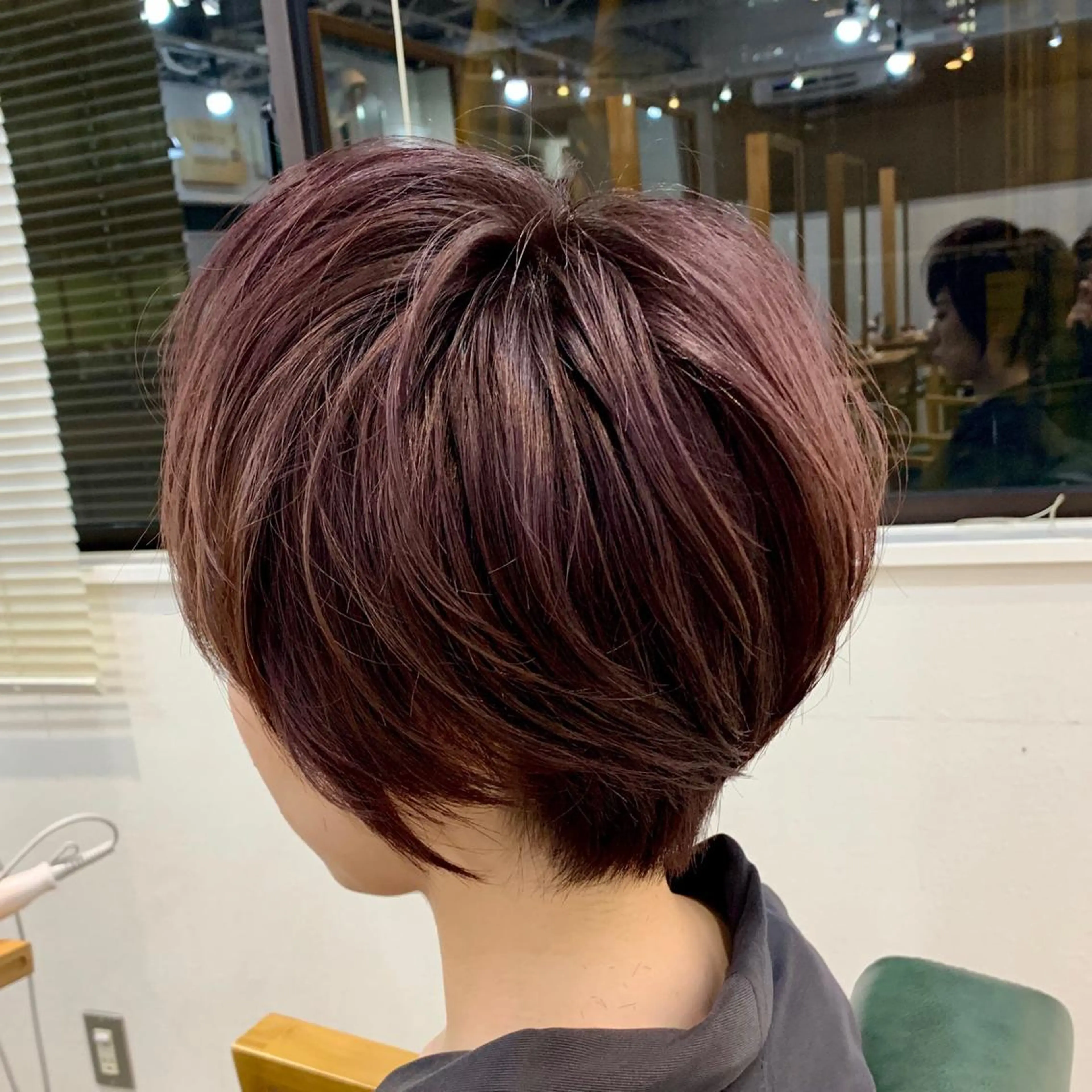 ショート カラー 加藤 雄大のヘアスタイル