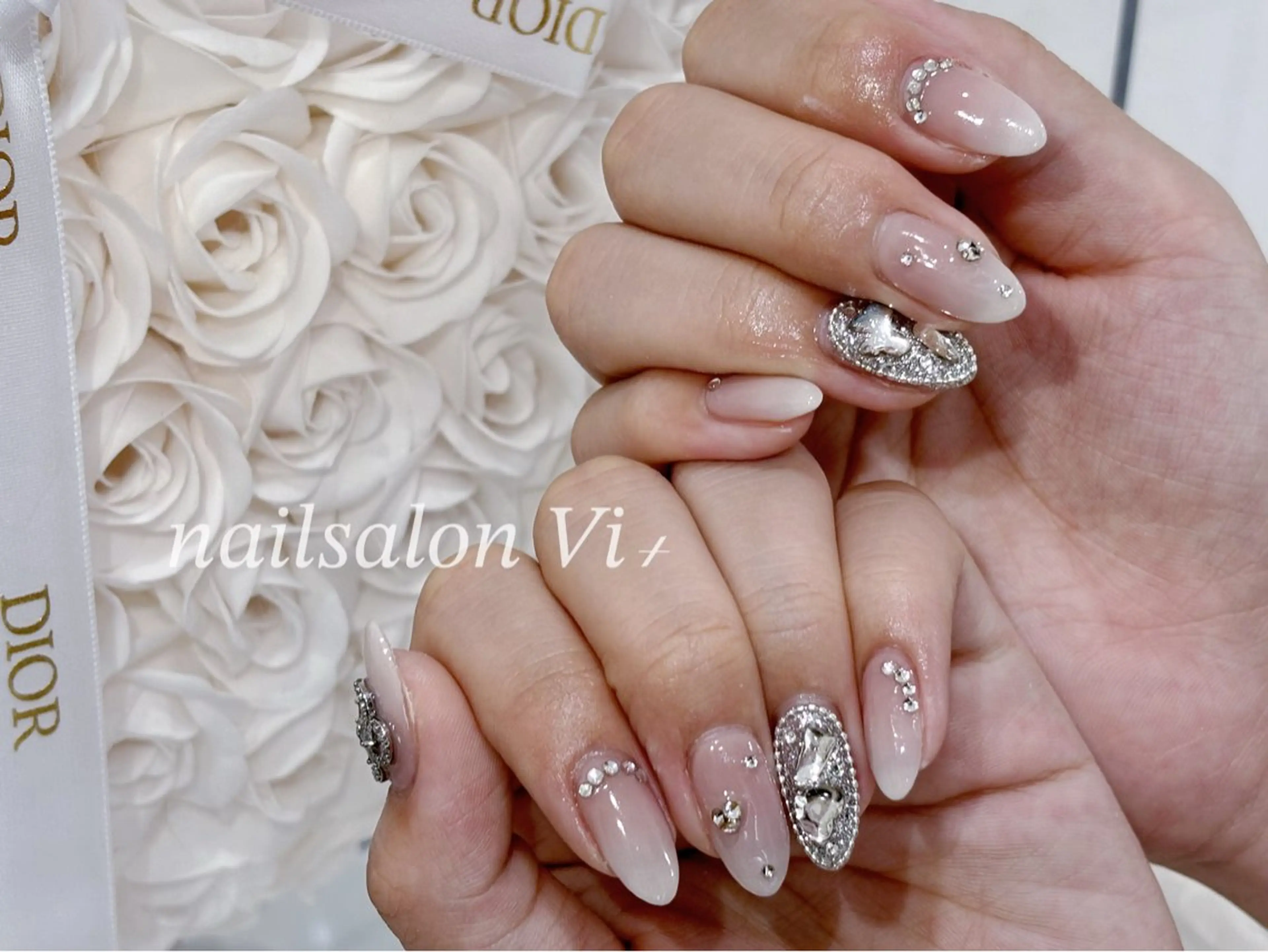 ネイル Nailsalon Vi+ももか🩷のネイルデザイン