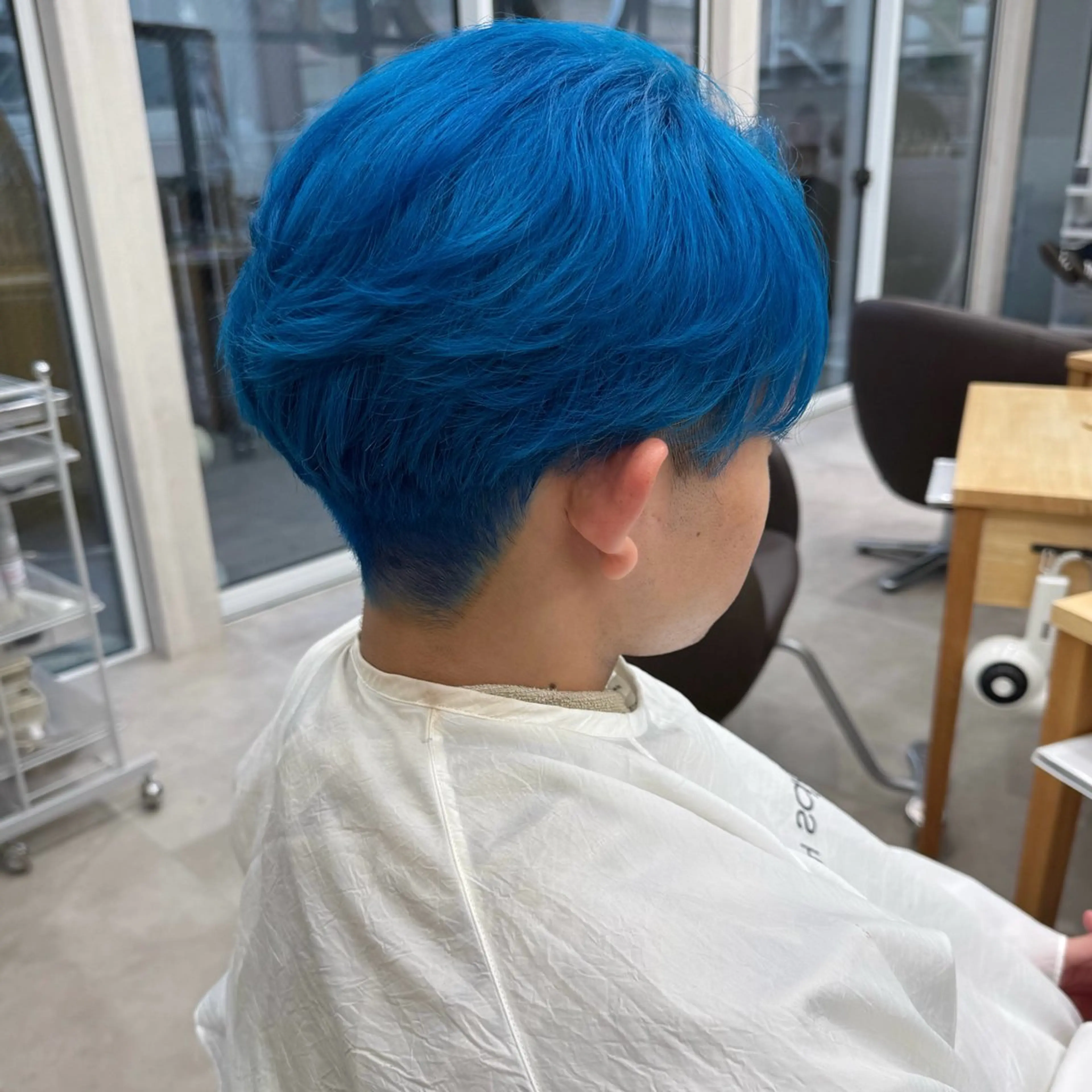 ショート カラー メンズ メンズブリーチ ブリーチ ブルーカラー ヘアカラー トリートメント 🌱ブリーチ・透明感 カラー/mapi🦭のヘアスタイル