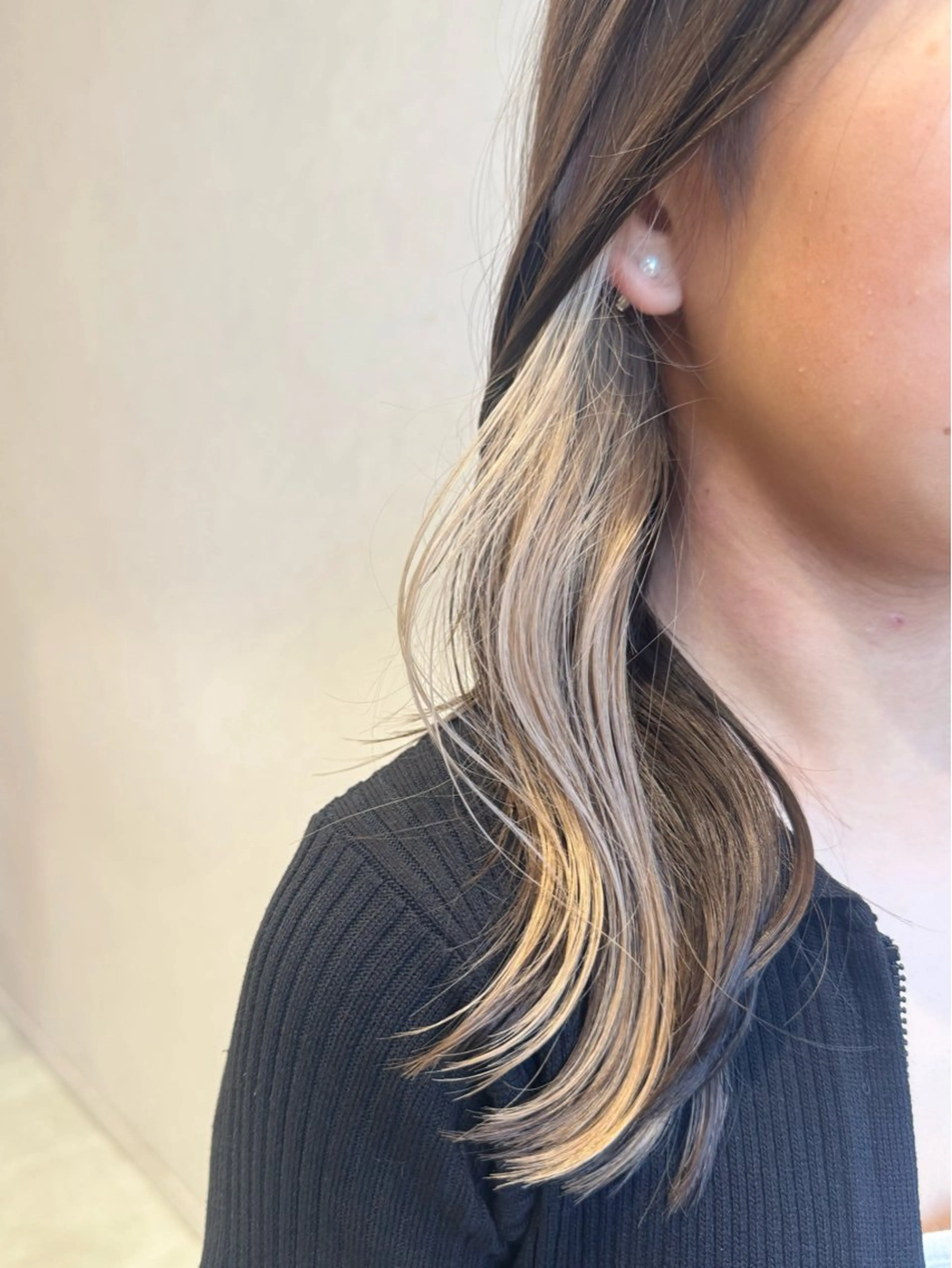 セミロング ヘアカラー LuLu maoのヘアスタイル