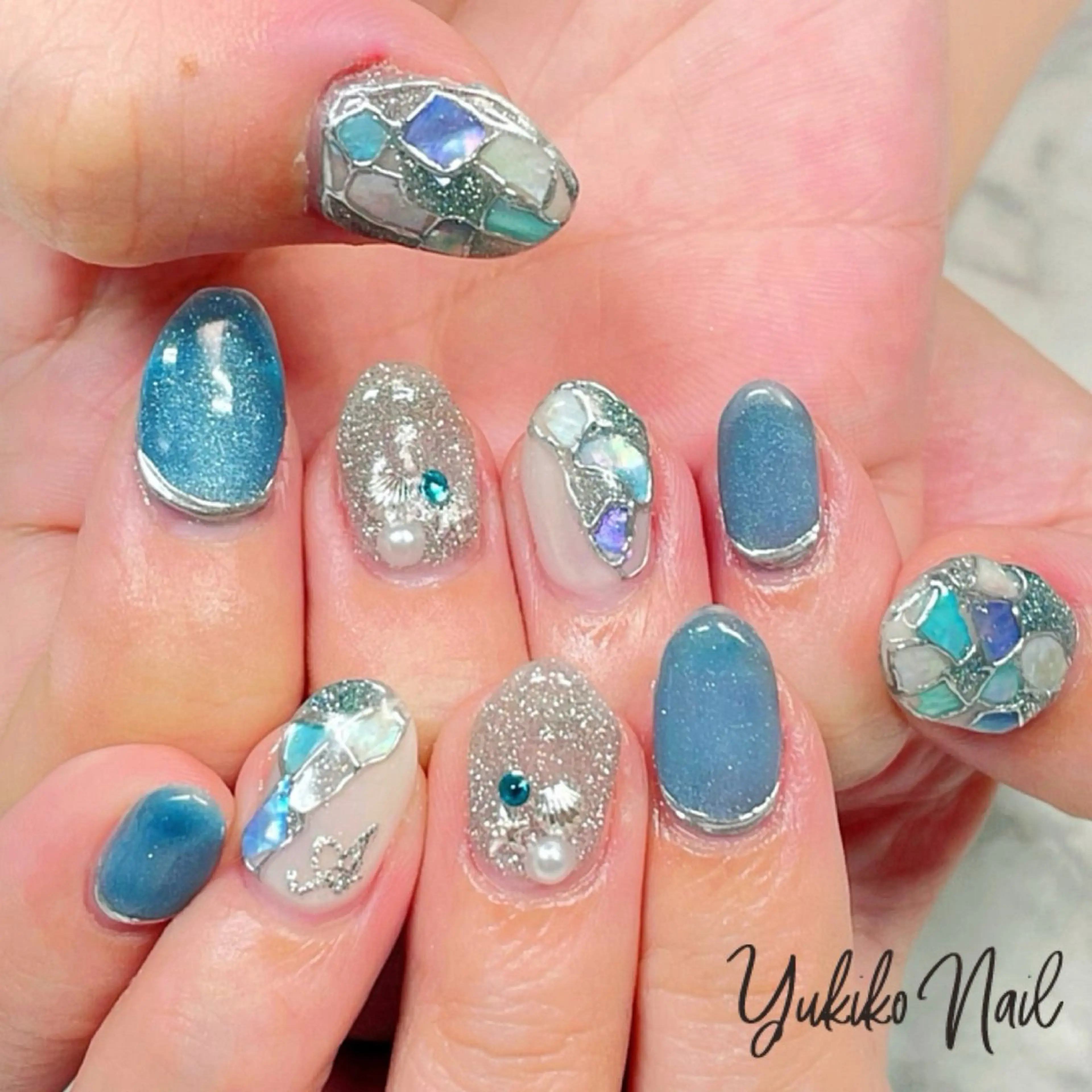 ネイル フラッシュネイル ゴールド マグネットネイル 夏ネイル ハンドネイル ユキコ ネイルのネイルデザイン