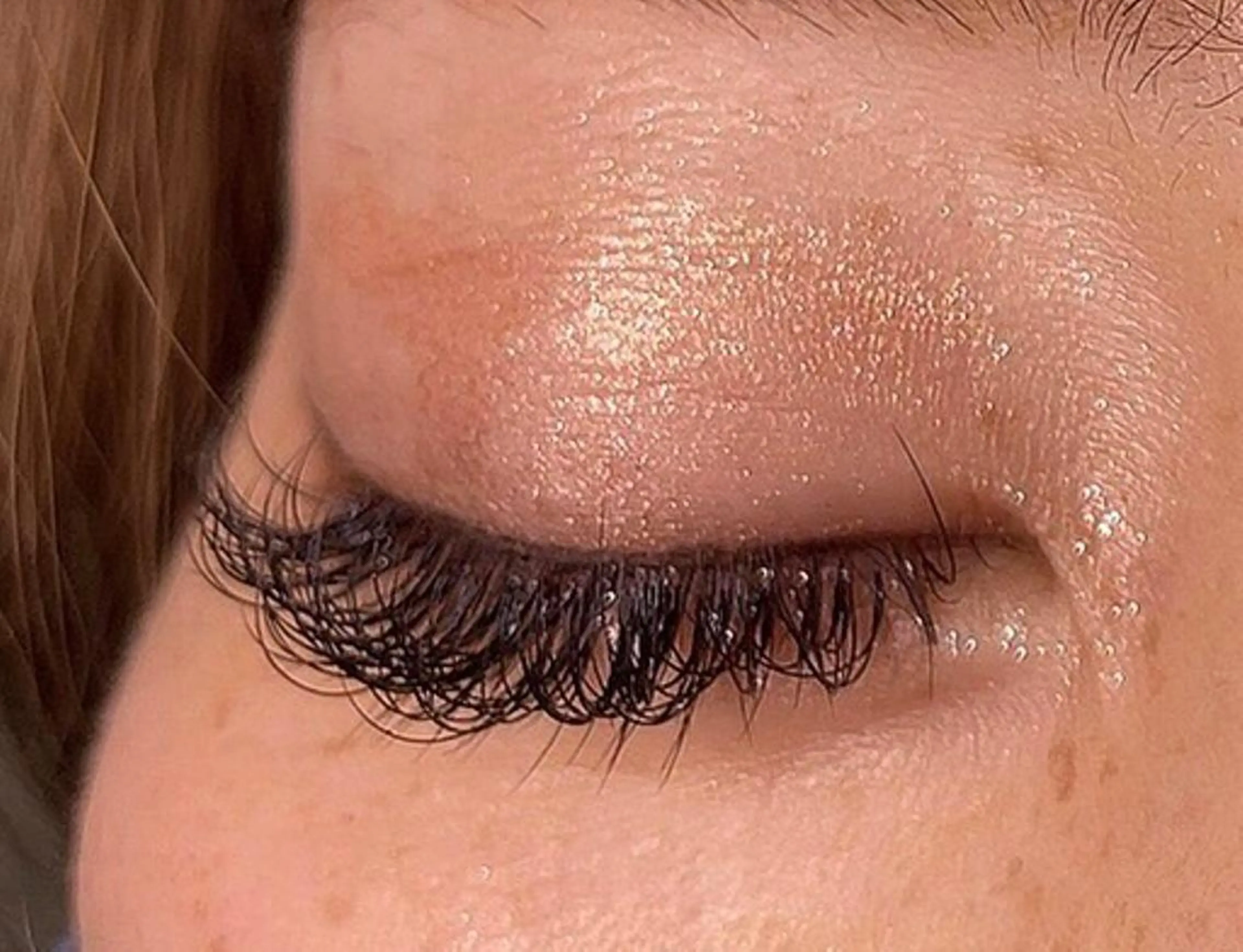 ミンク　シングルラッシュ　まつエクつけ放題、ポイントカラー🆗の写真