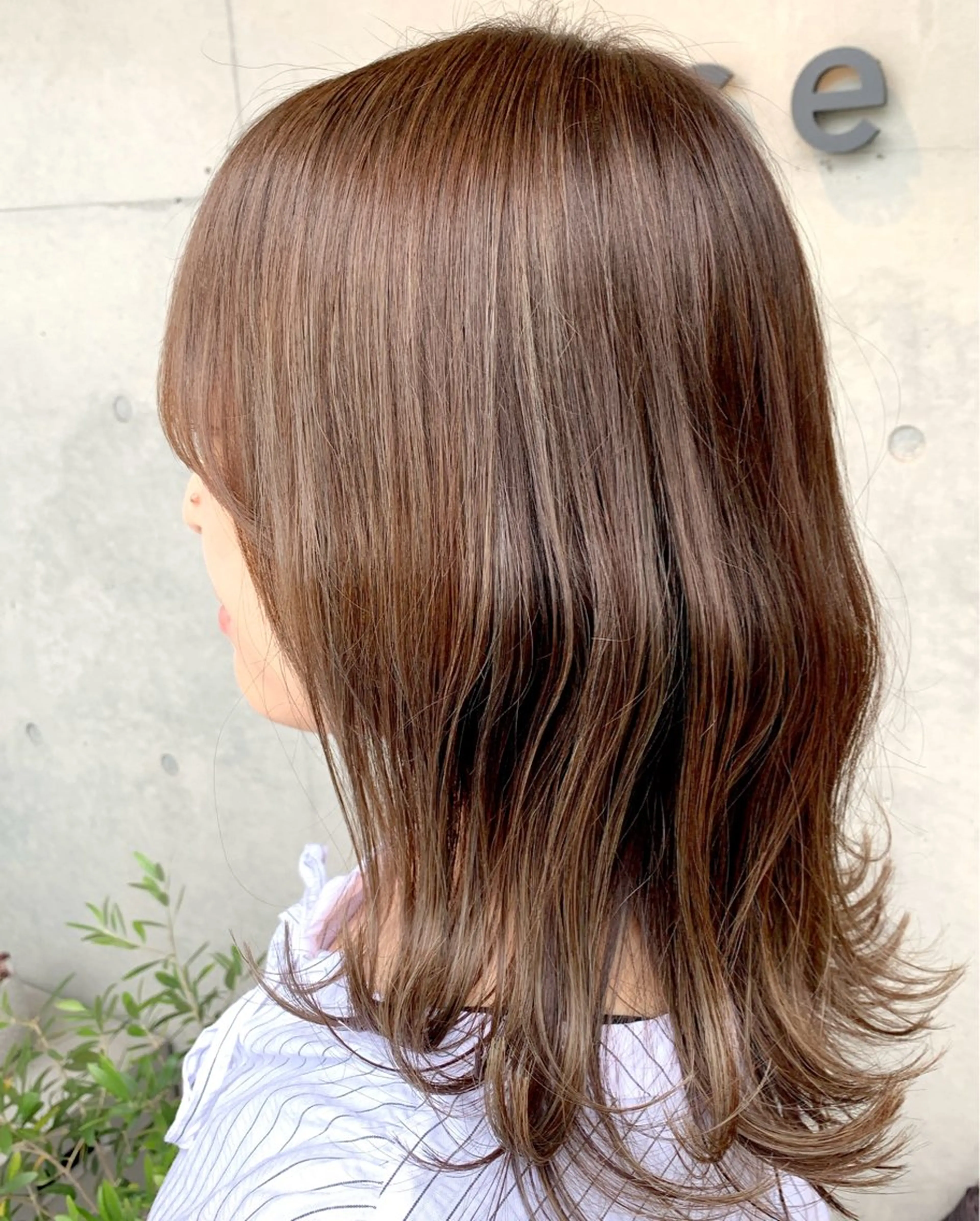 ミディアム カット ヘアカラー case by case所属・case Chiakiのヘアスタイル