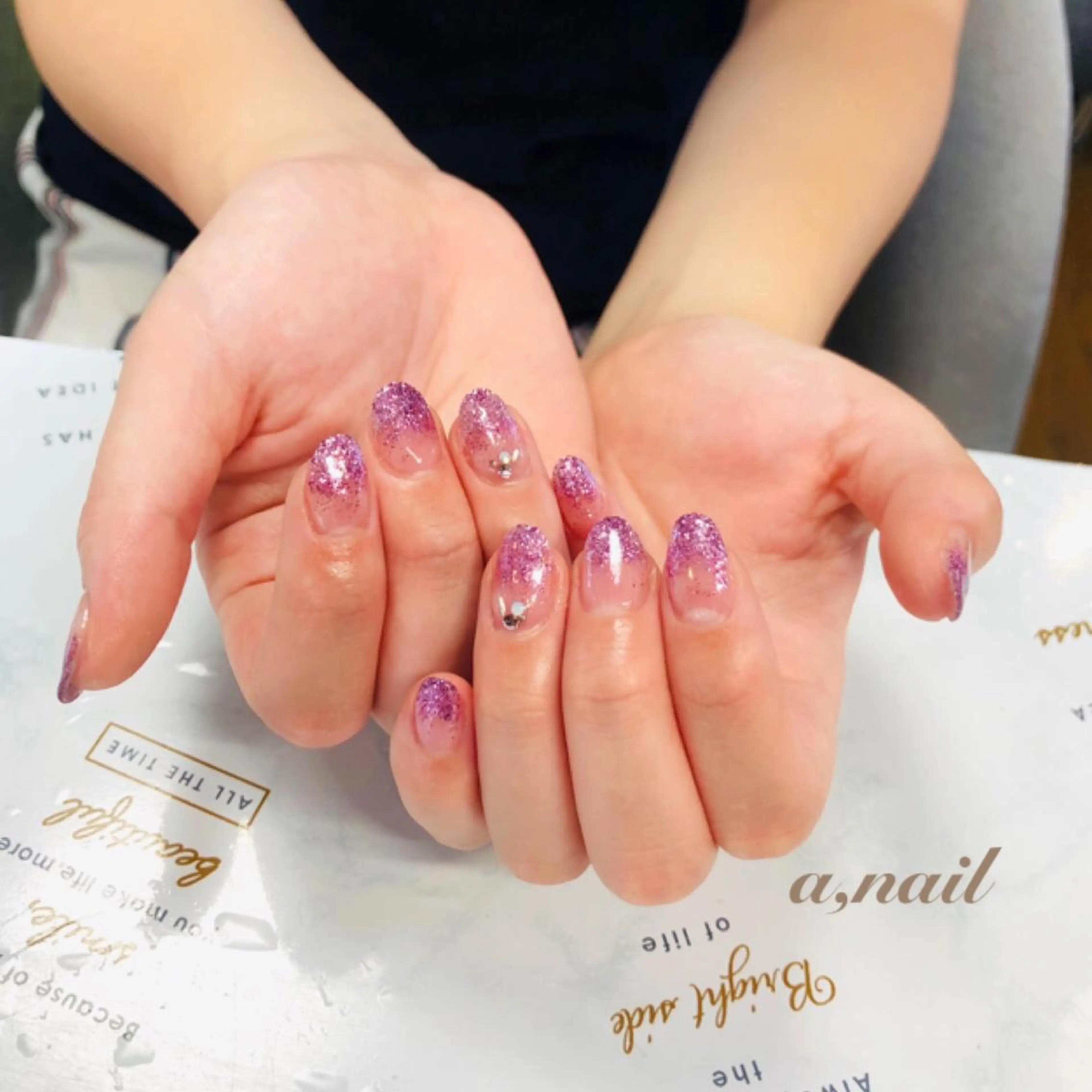 ネイル フットネイル ジェルネイル グラデーション ラメ(グリッター) ラメグラデーション ネイルサロン エーネイルのネイルデザイン