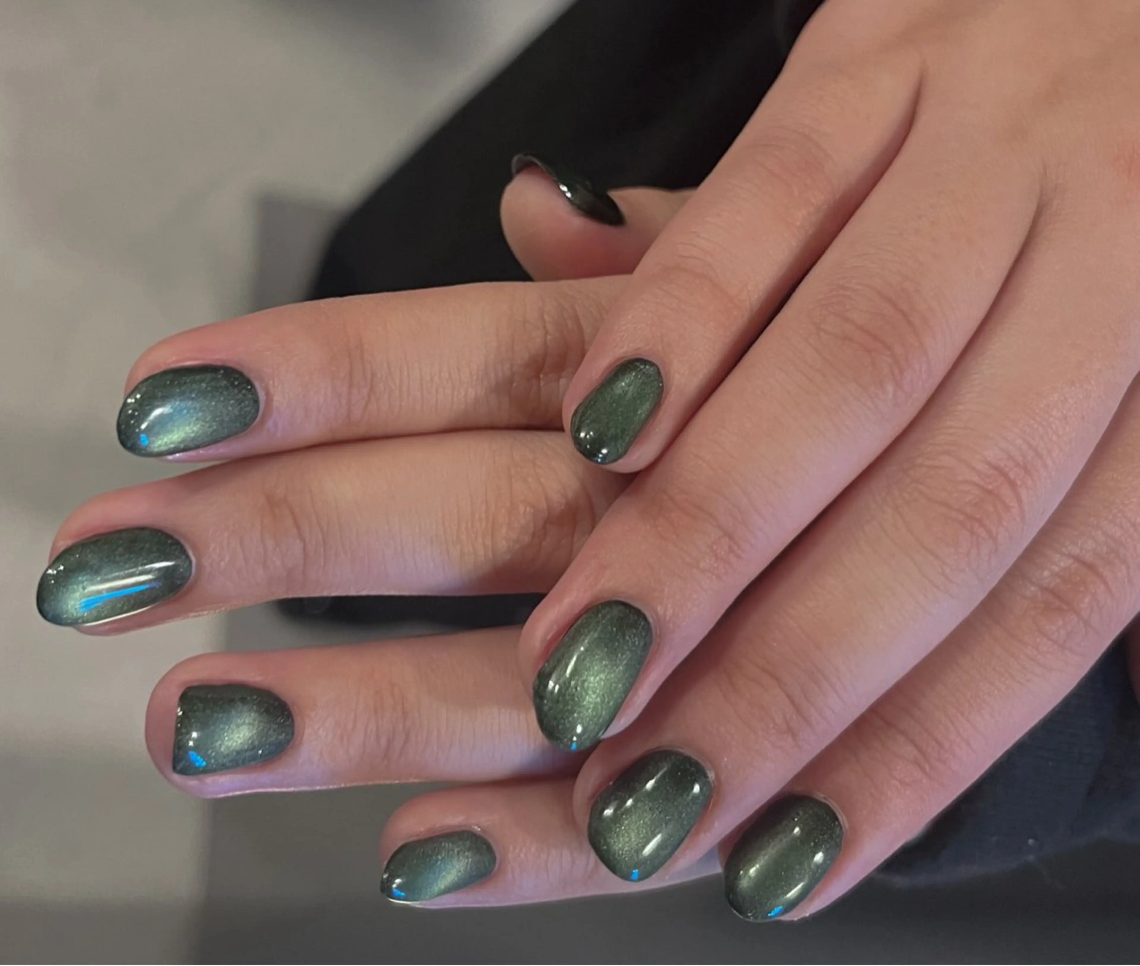 ネイル グリーン マグネットネイル sususu駒澤大学 Noeのネイルデザイン