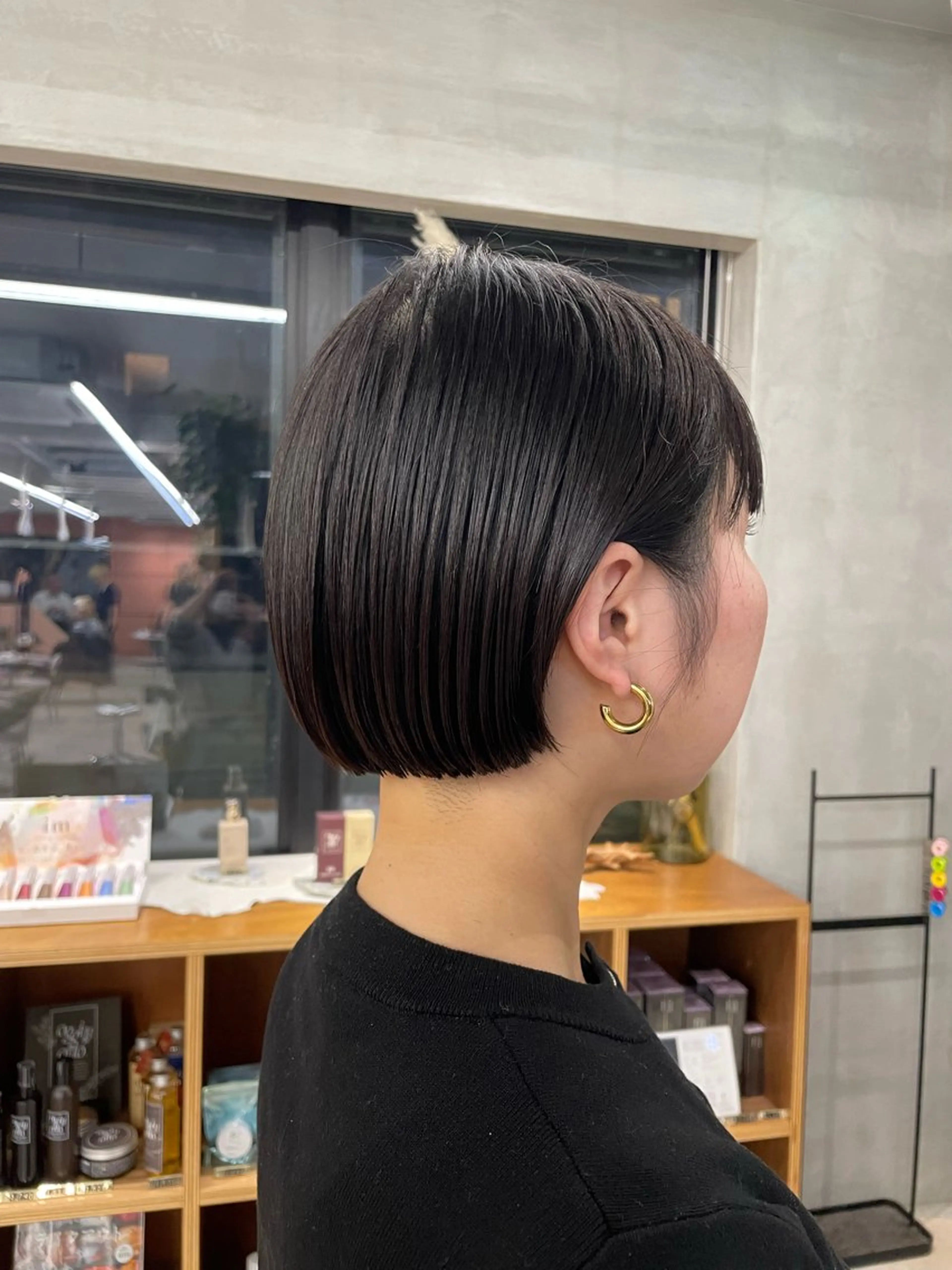 ショート ボブ カット 鶴井 美空のヘアスタイル