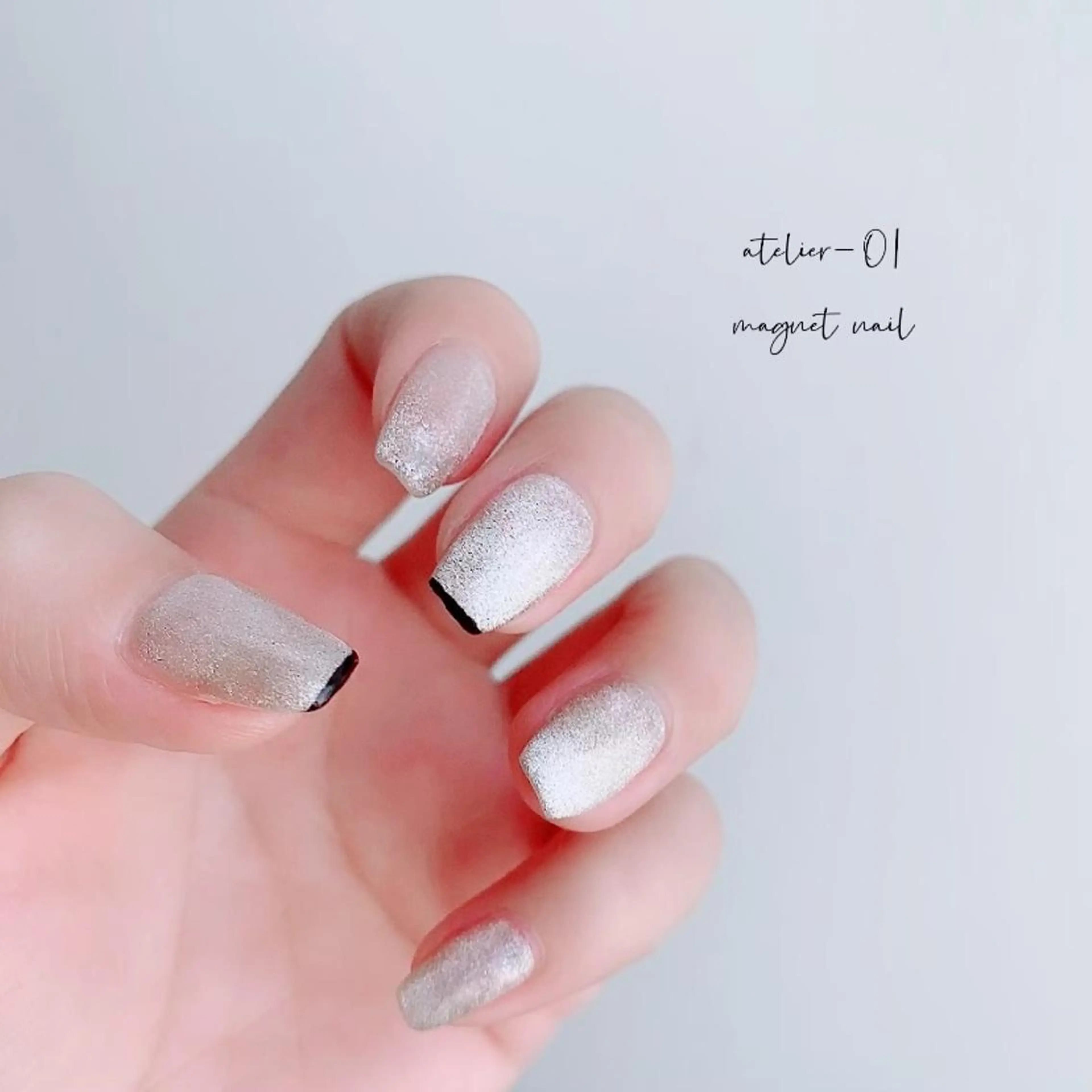 人気❤︎マグネットorミラーハンドネイル(オフ込み)の写真