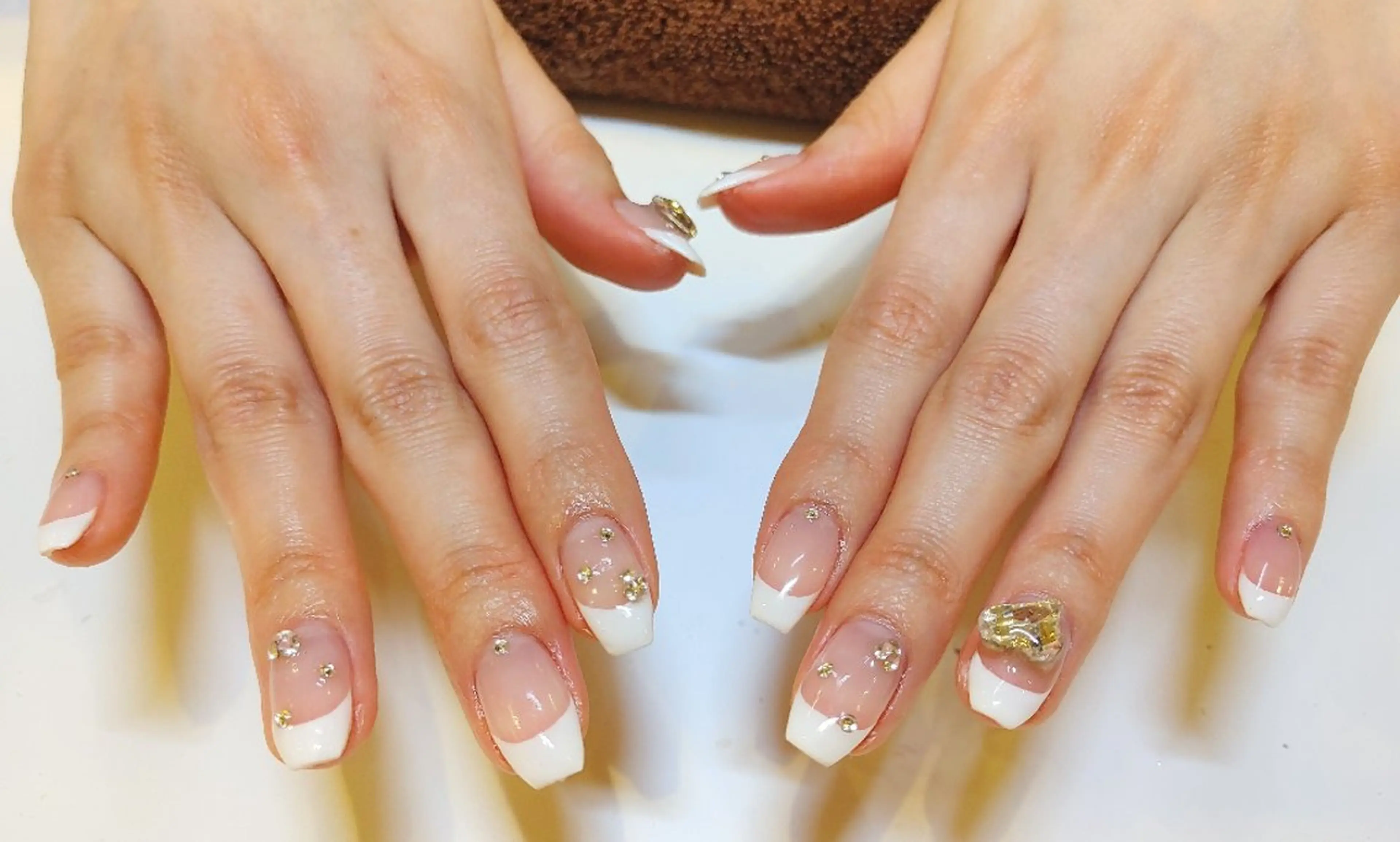 ネイル フレンチネイル La Luna アヤカのネイルデザイン