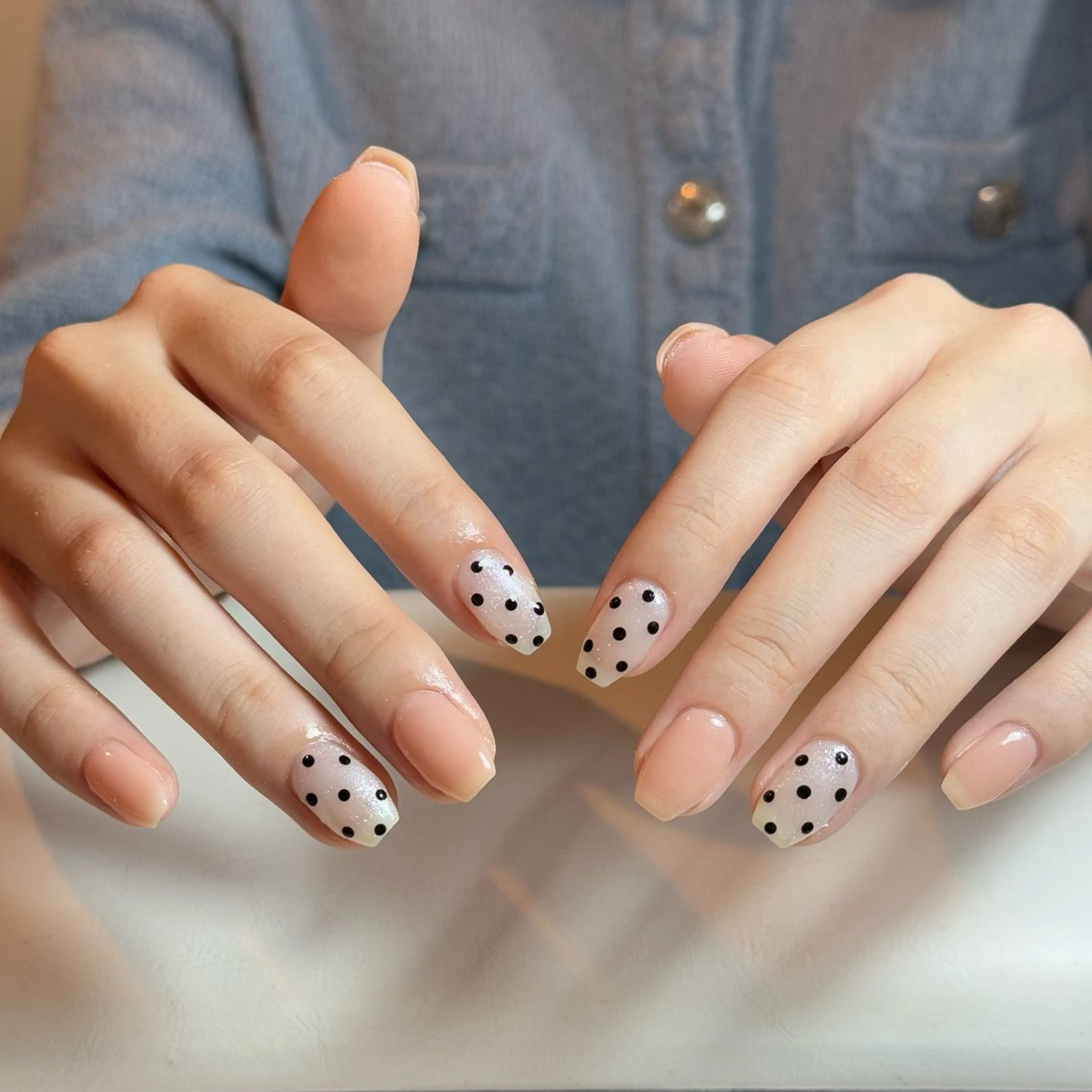 ネイル チークネイル フレンチネイル グラデーション キラキラネイル 韓国ネイル ハンドネイル Risa_ Nailのネイルデザイン