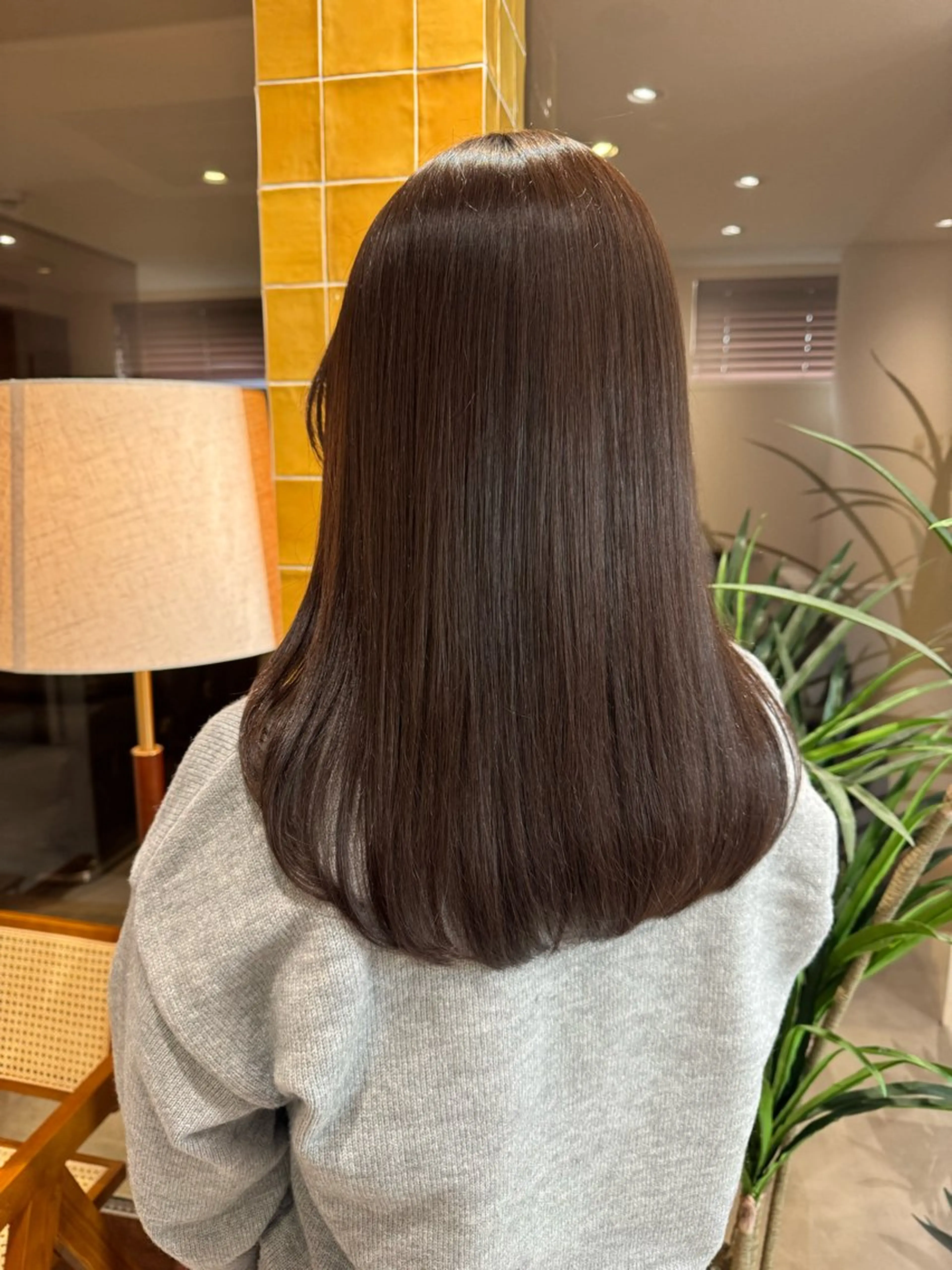 セミロング 透明感のあるモテ艶髪 🫧AYAKAのヘアスタイル