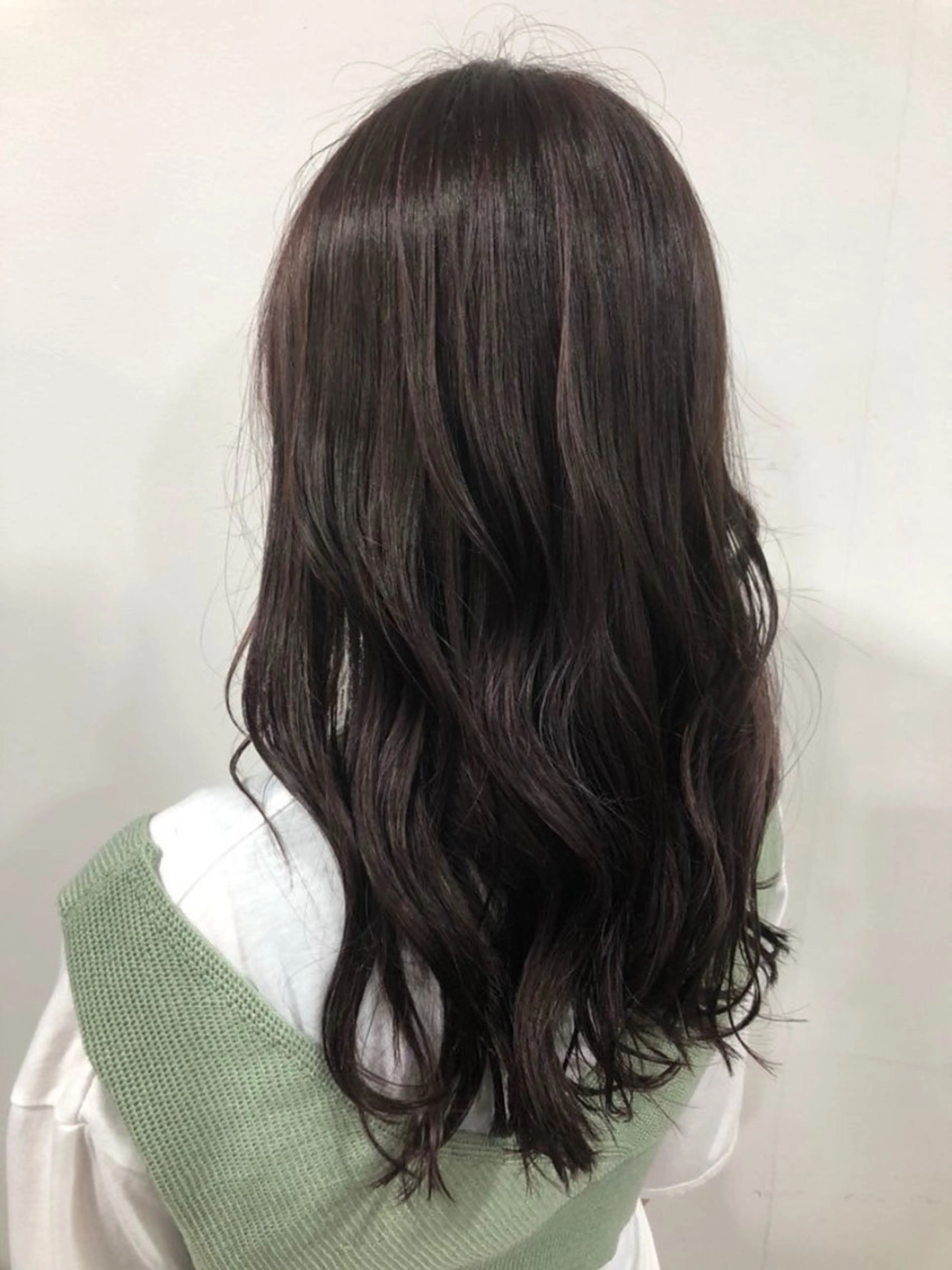 ロング 東村 桃花のヘアスタイル