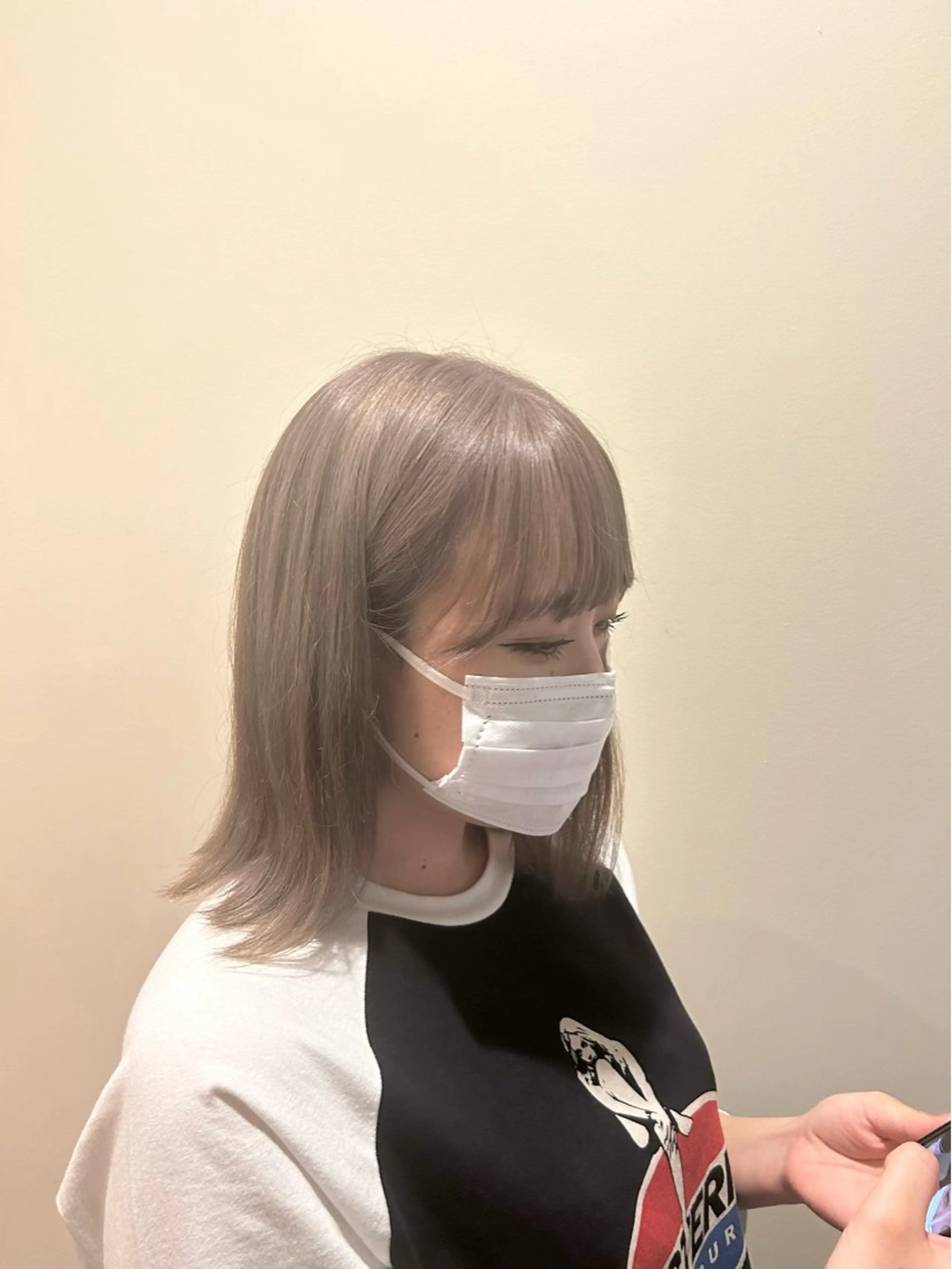 ミディアム カラー ベージュカラー ブリーチ ケアブリーチ ハイトーンカラー ミルクティーベージュ 💙ルル💙 ハイトーン/レイヤーのヘアスタイル