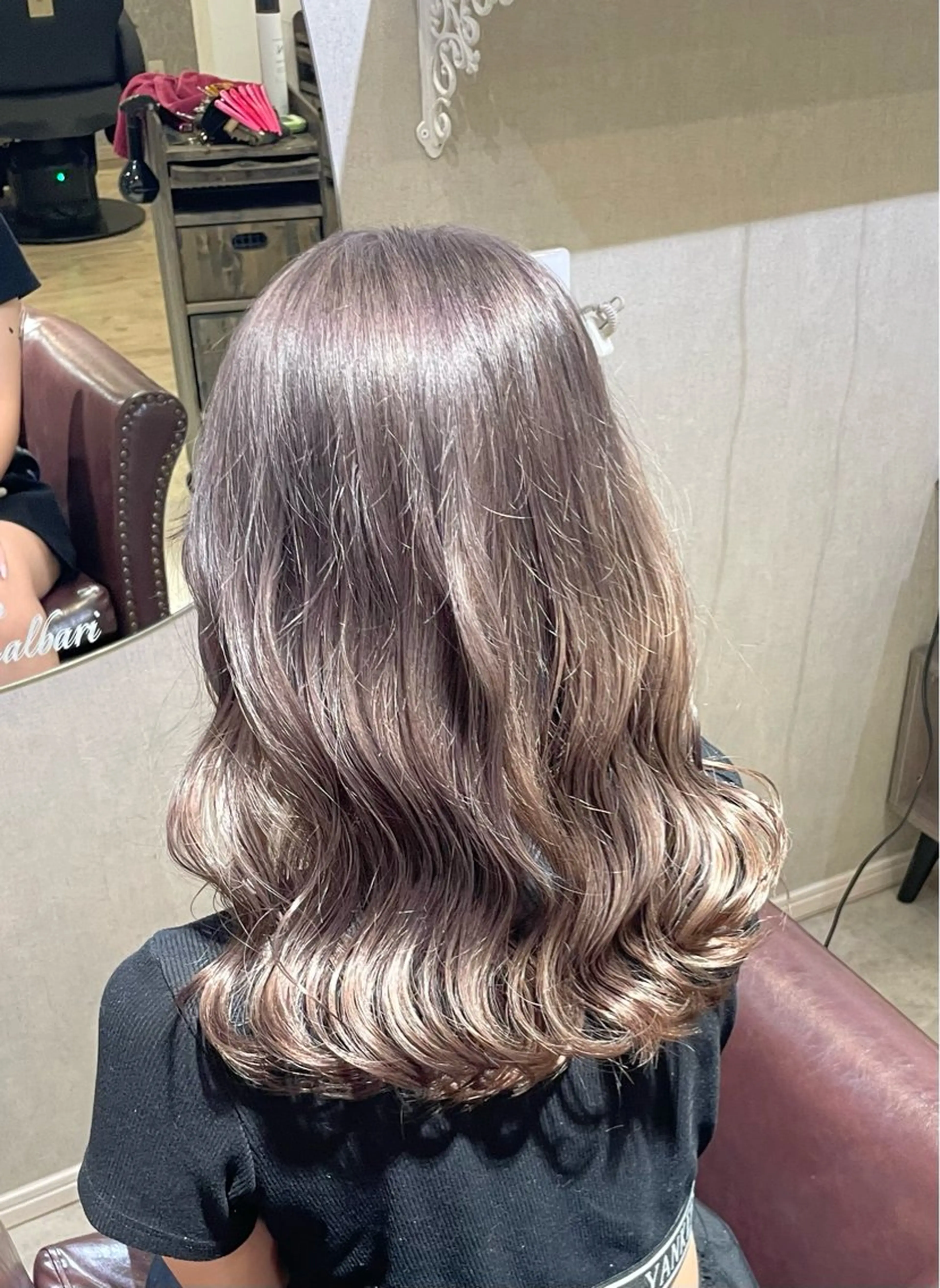 セミロング カラー ヘアアレンジ ブリーチ グレージュ ヘアカラー ヘアセット 小野寺祐希人 Calbariのヘアスタイル