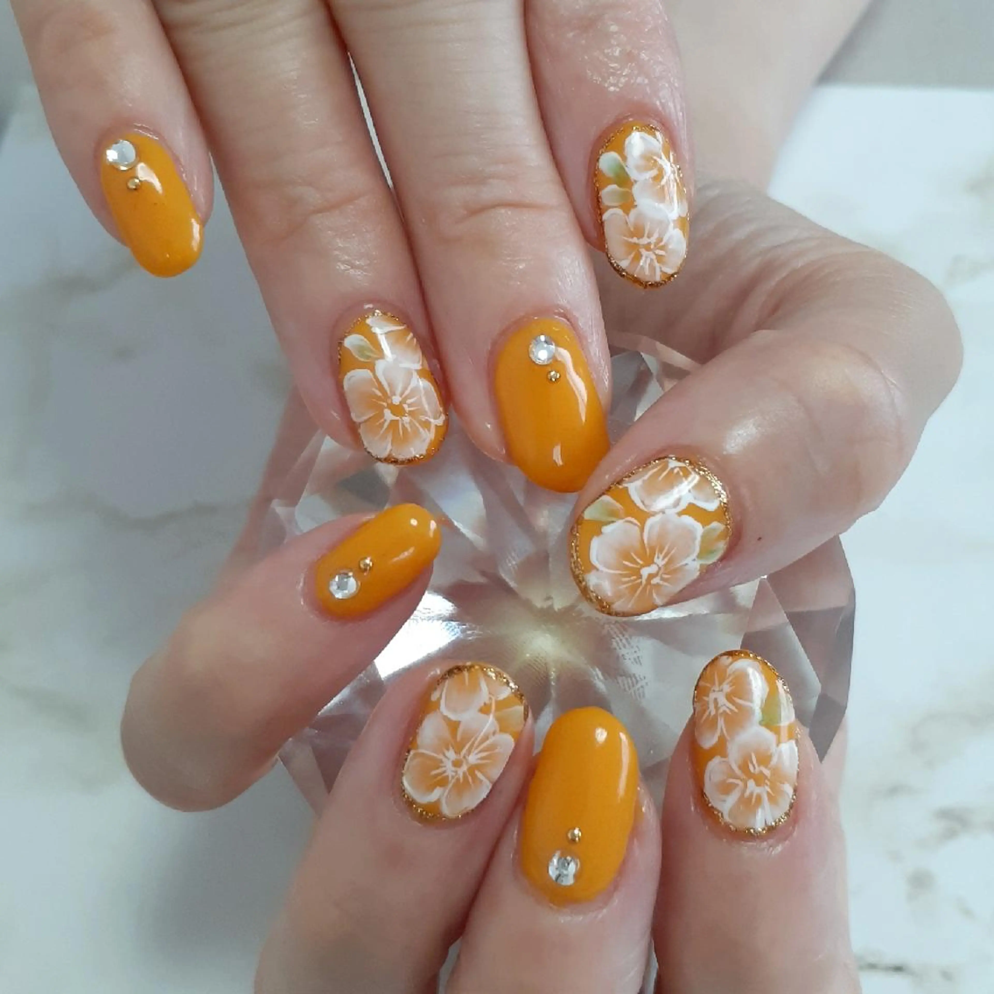 ネイル オレンジ ハンドネイル 池元 真由美のネイルデザイン