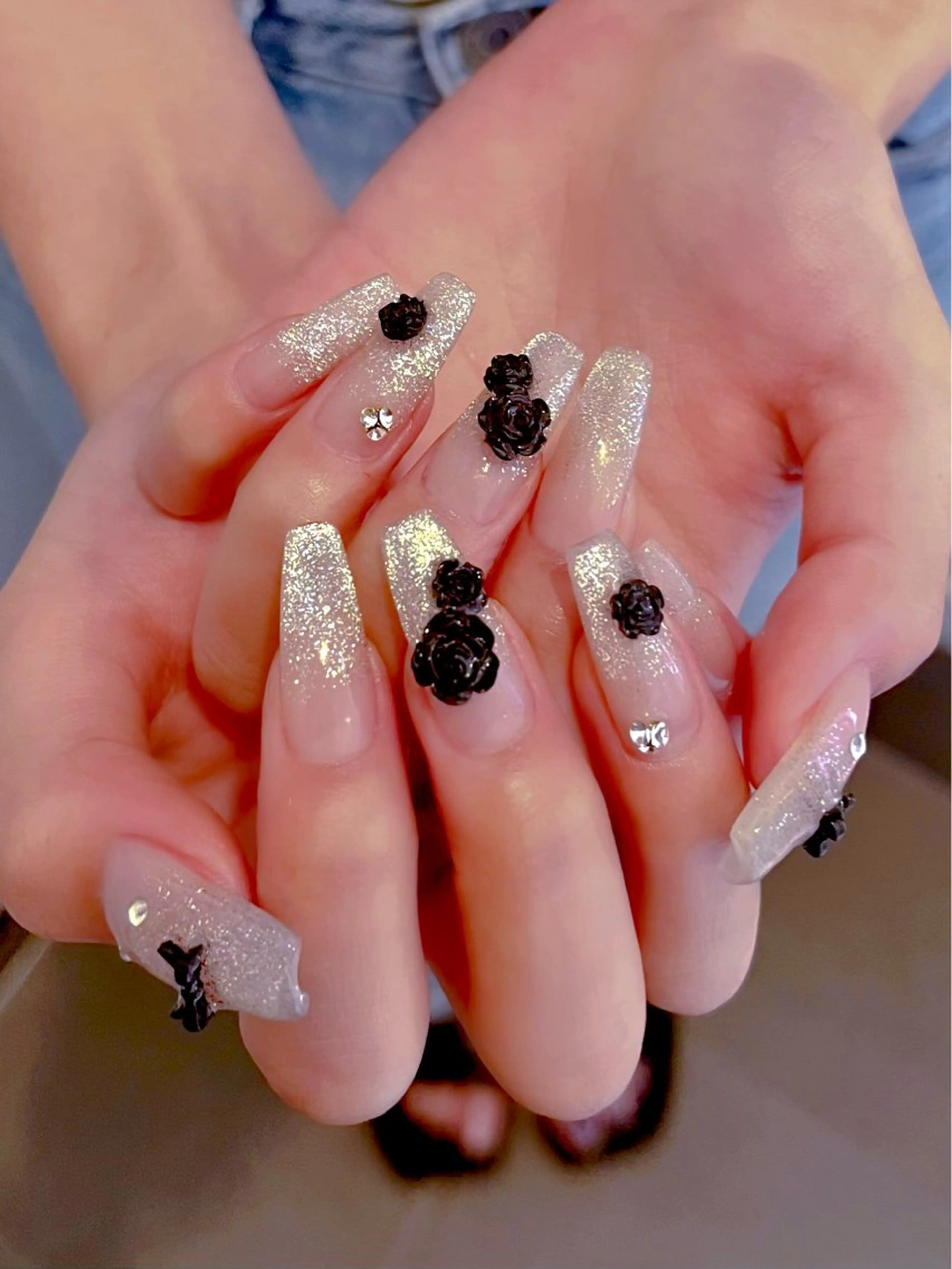 ネイル キラキラネイル マグネットネイル ワンカラーネイル スカルプネイル ワンホンネイル nine.🦋 YUKOのネイルデザイン