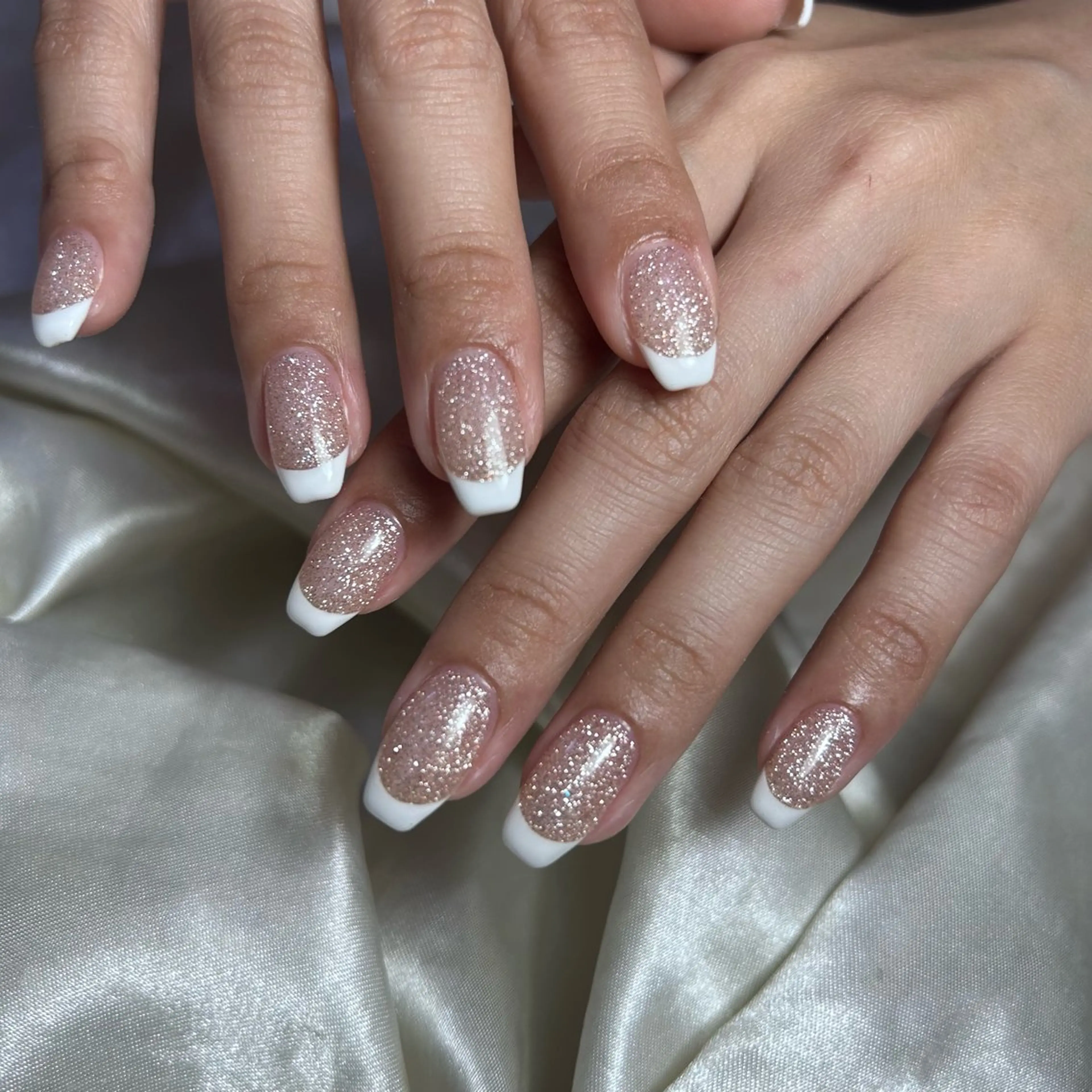 ネイル ハンドネイル 西岡 杏のネイルデザイン