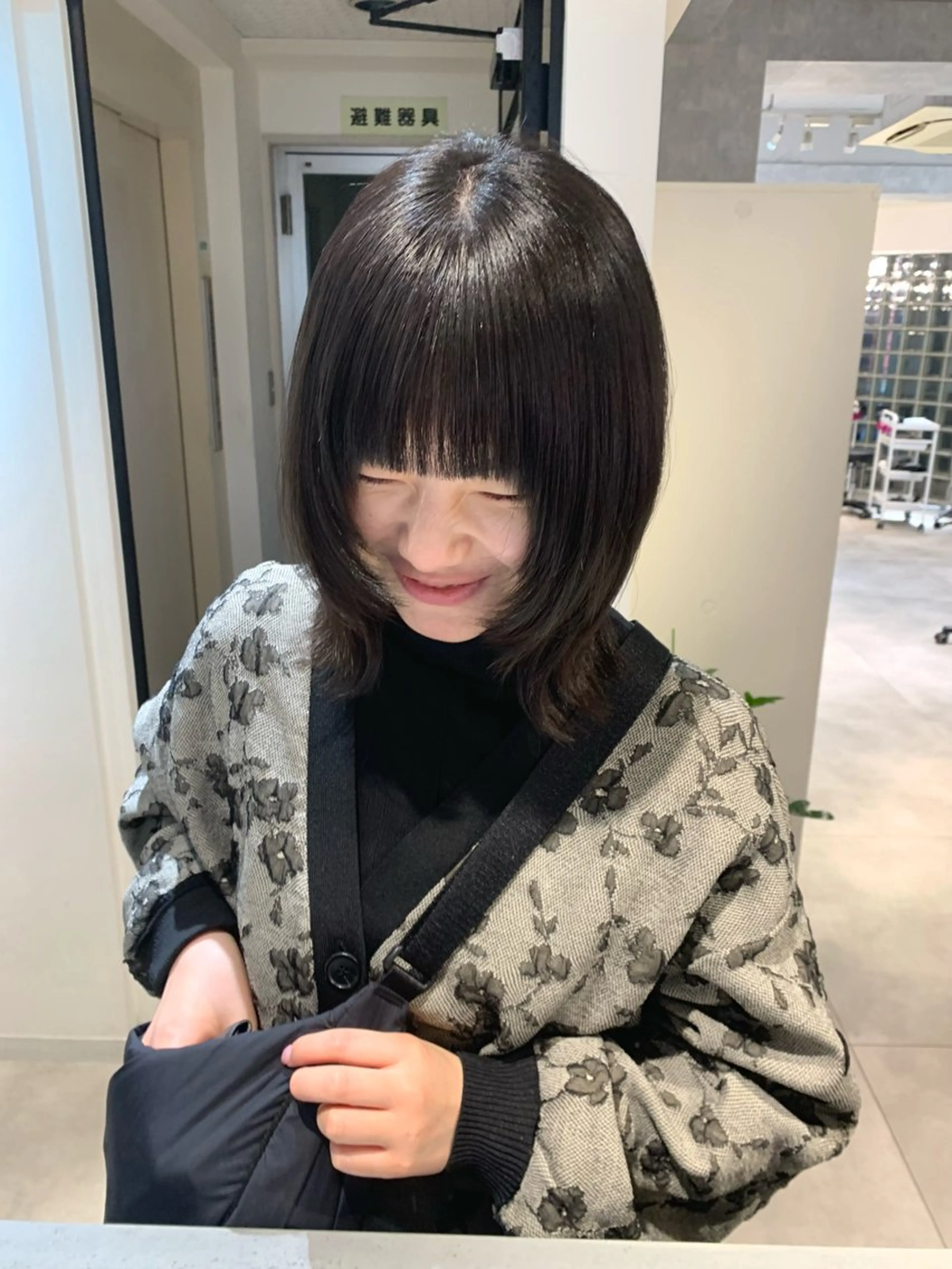 ミディアム パーマ 顔周りカット 縮毛矯正 カット クレハ :)のヘアスタイル