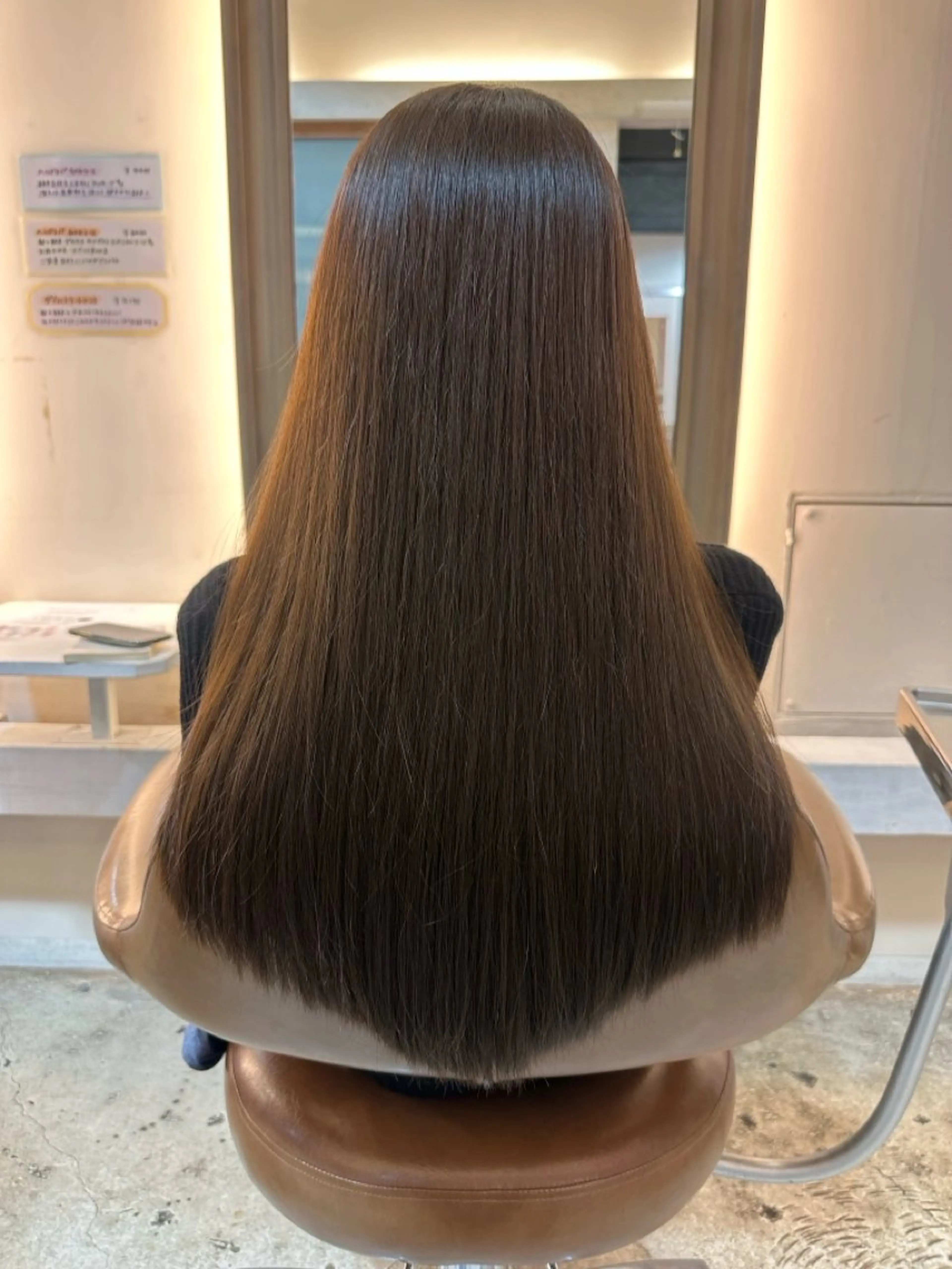 ロング タツキ／レイヤー／ パーマ／艶カラーのヘアスタイル