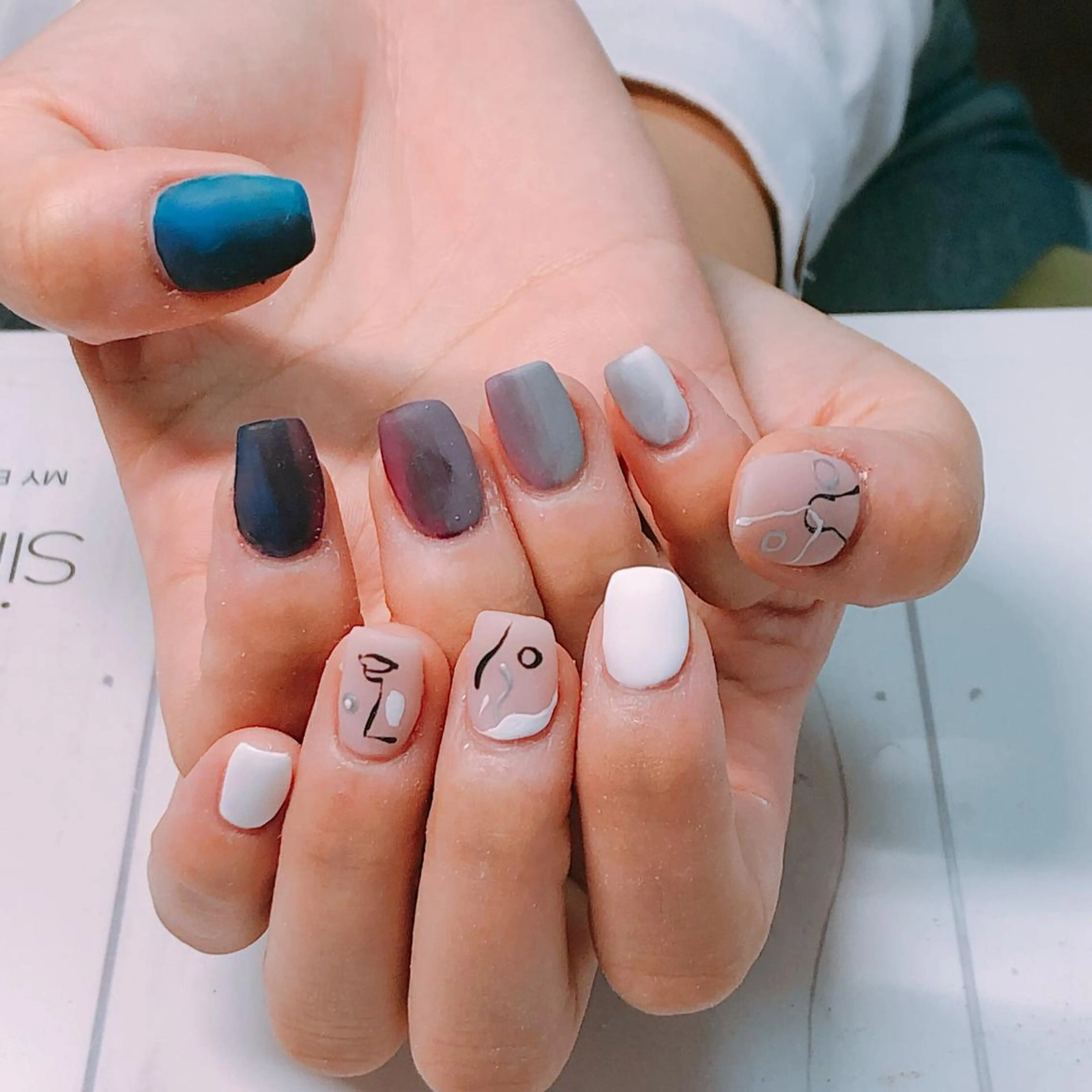 ネイル ハンドネイル nail roomのネイルデザイン