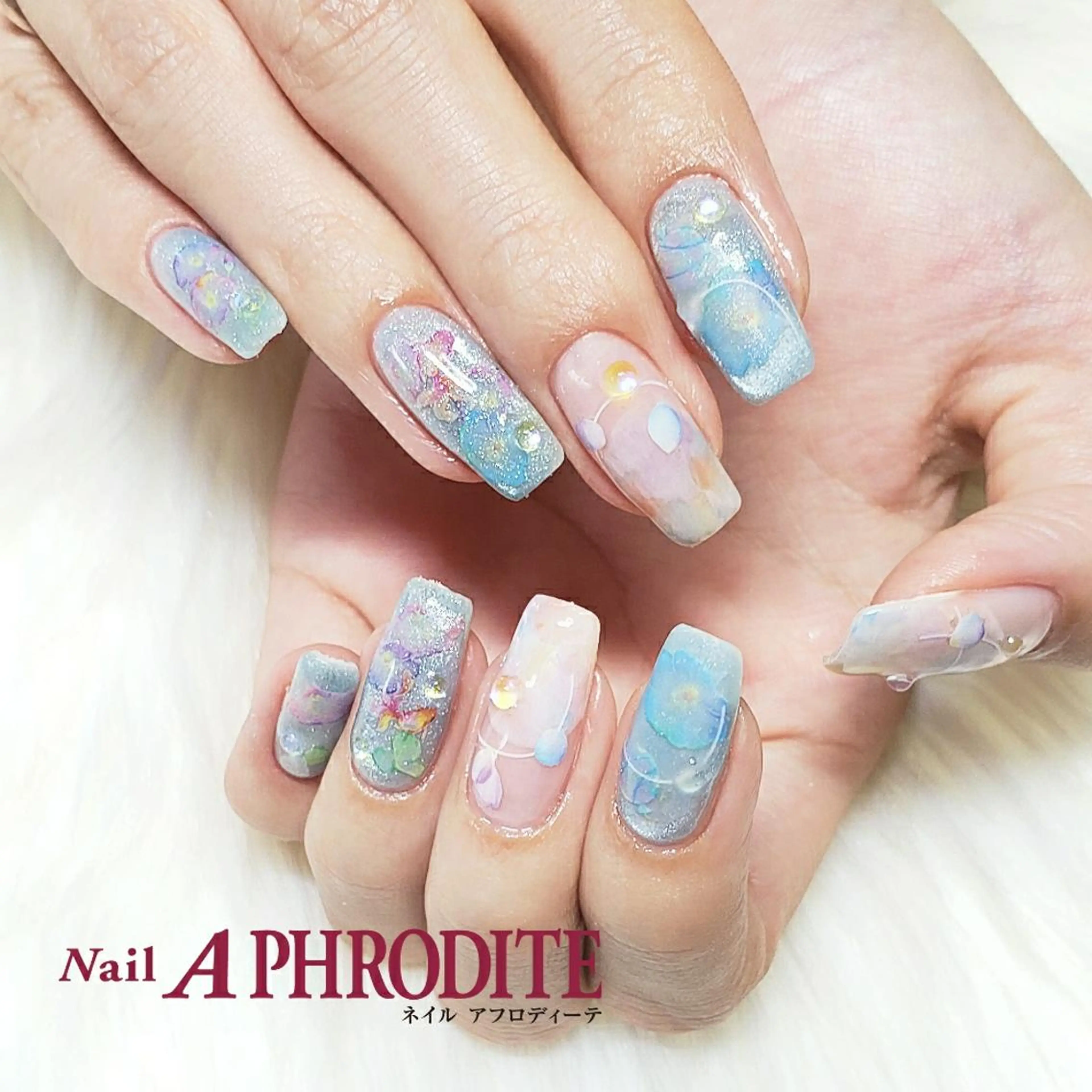 ネイル ジェルネイル 持ち込み ニュアンスネイル ソフトジェル ハンドネイル Nail  Aphroditeのネイルデザイン