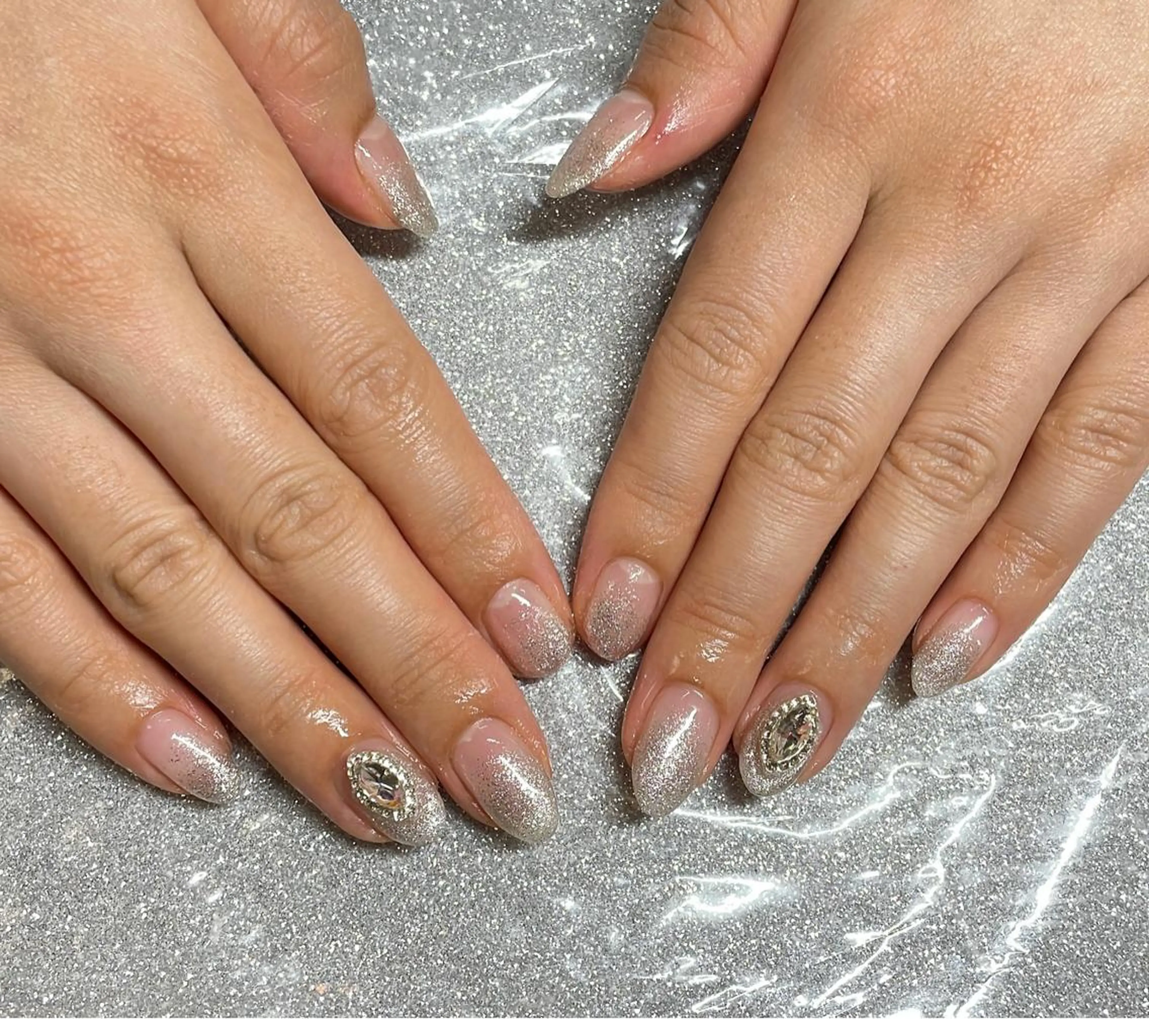 ネイル VIERU 🌈🎀💖のネイルデザイン