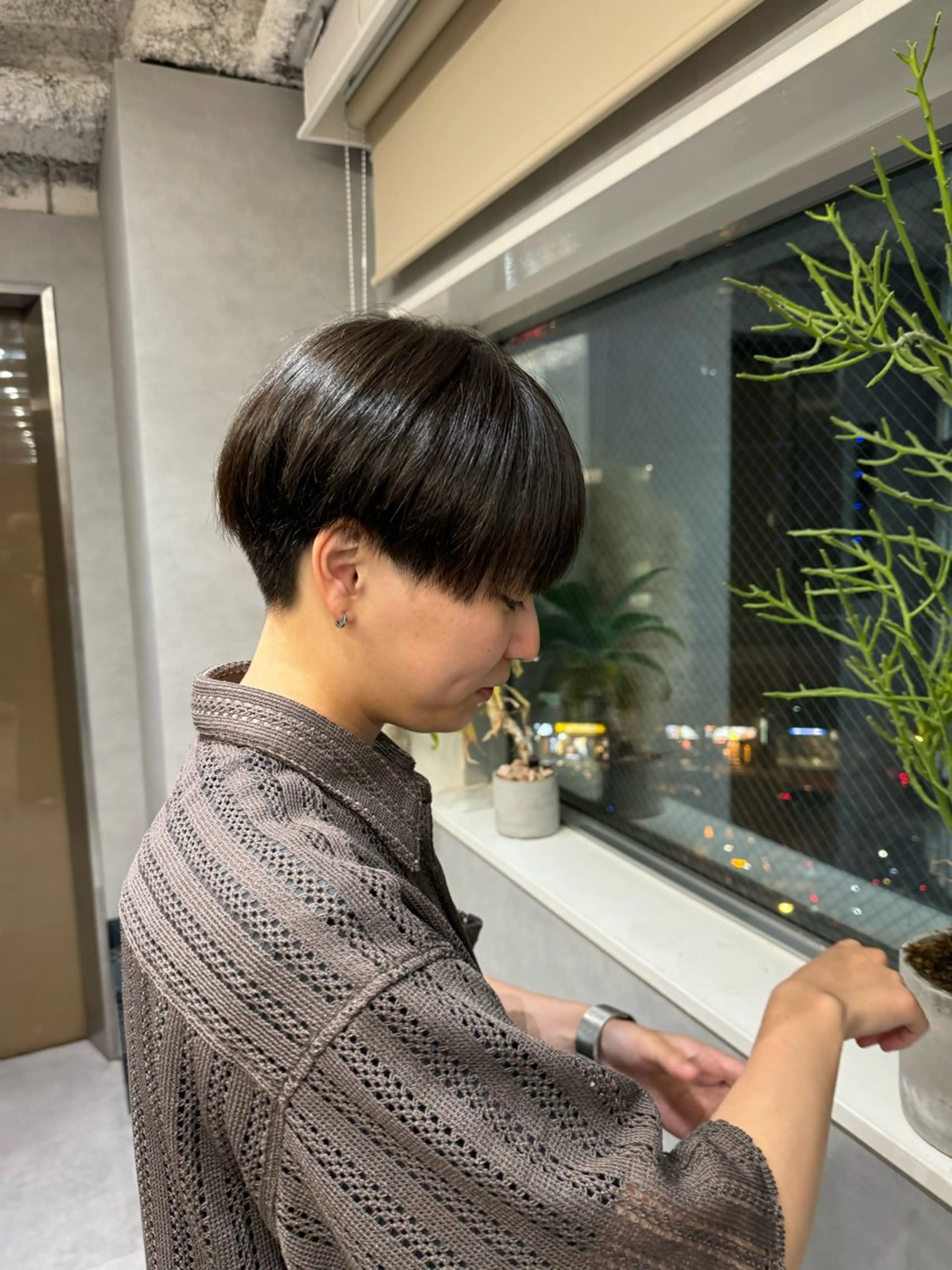 カラー アッシュ ブルーカラー ブルーアッシュ NAO/ 髪質改善/艶カラーのヘアスタイル