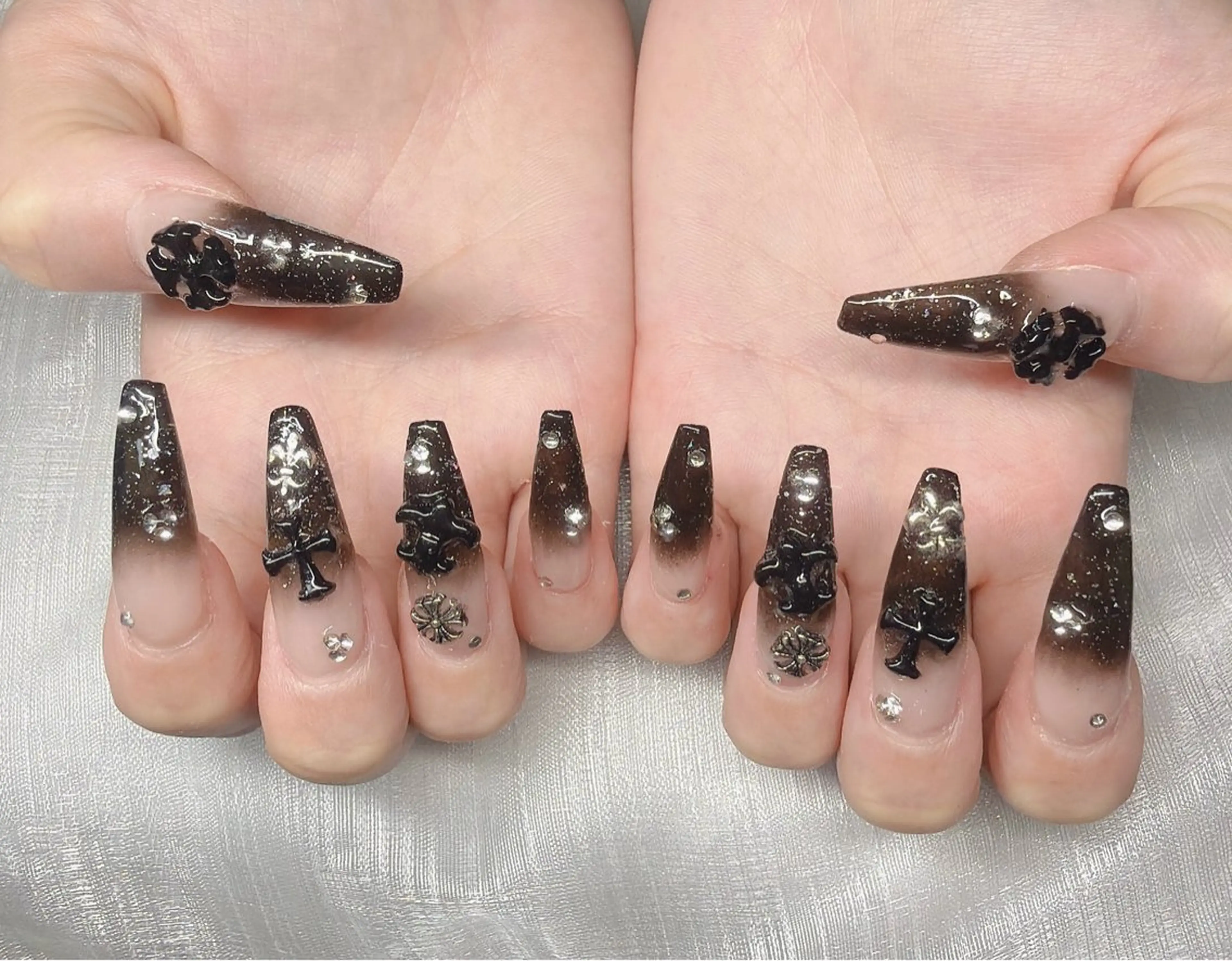 ネイル ハンドネイル Lee Nailsのネイルデザイン